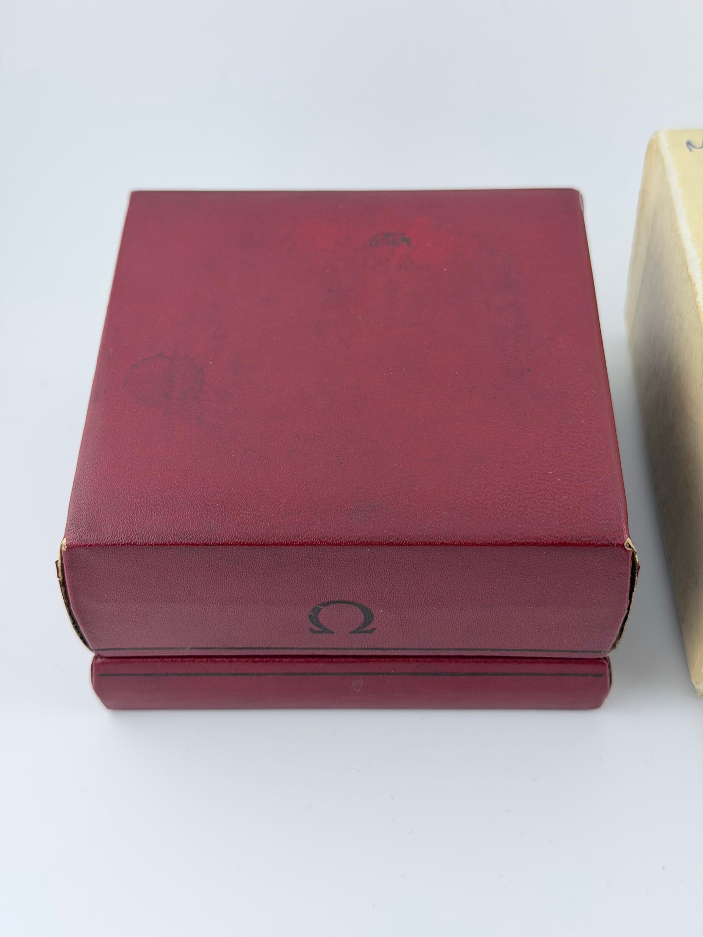 Omega Geneve Manual 135.070 - Box and Papers