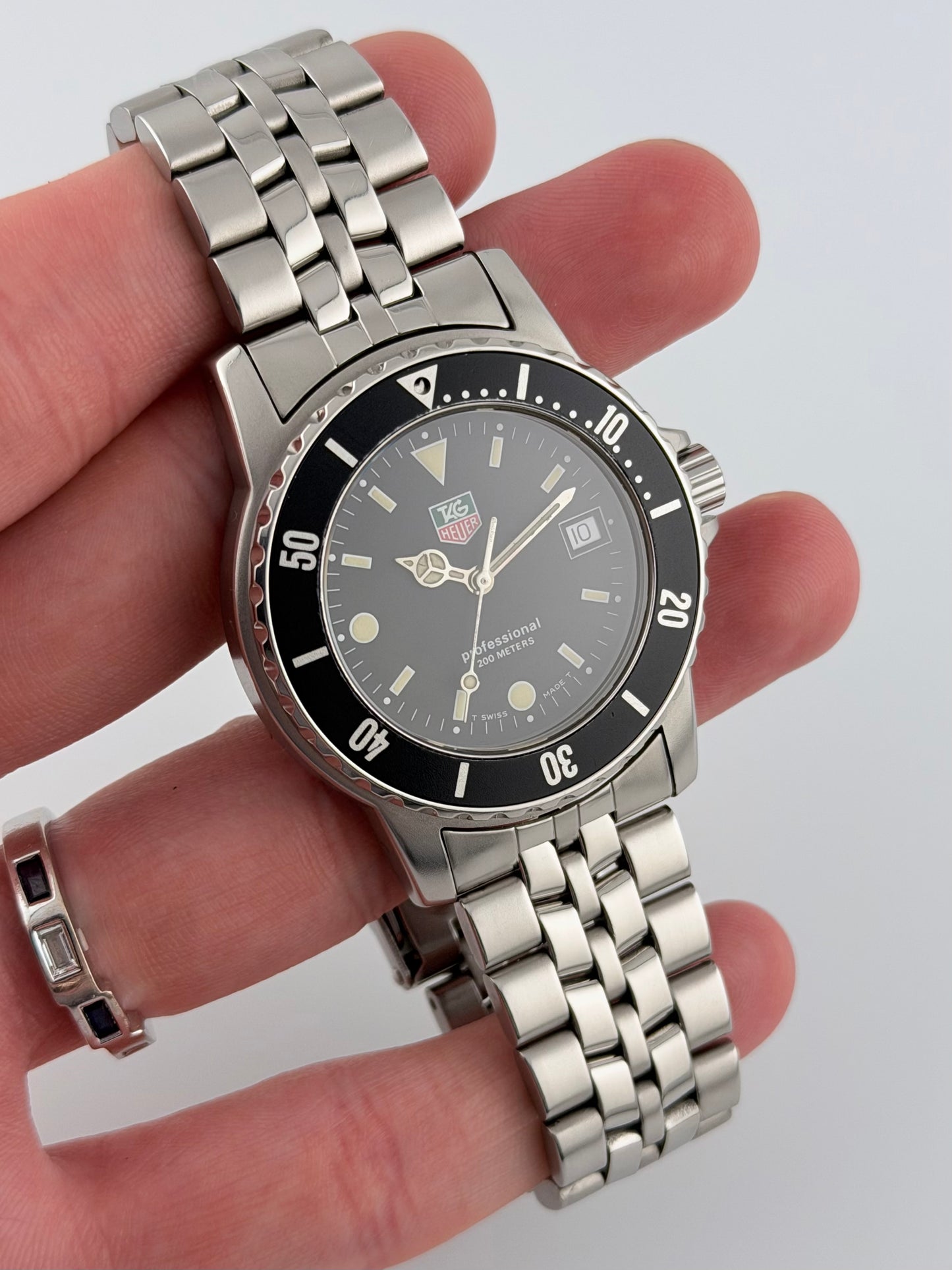 Tag Heuer Professional 200m Quartz Date - WD1210-G-20