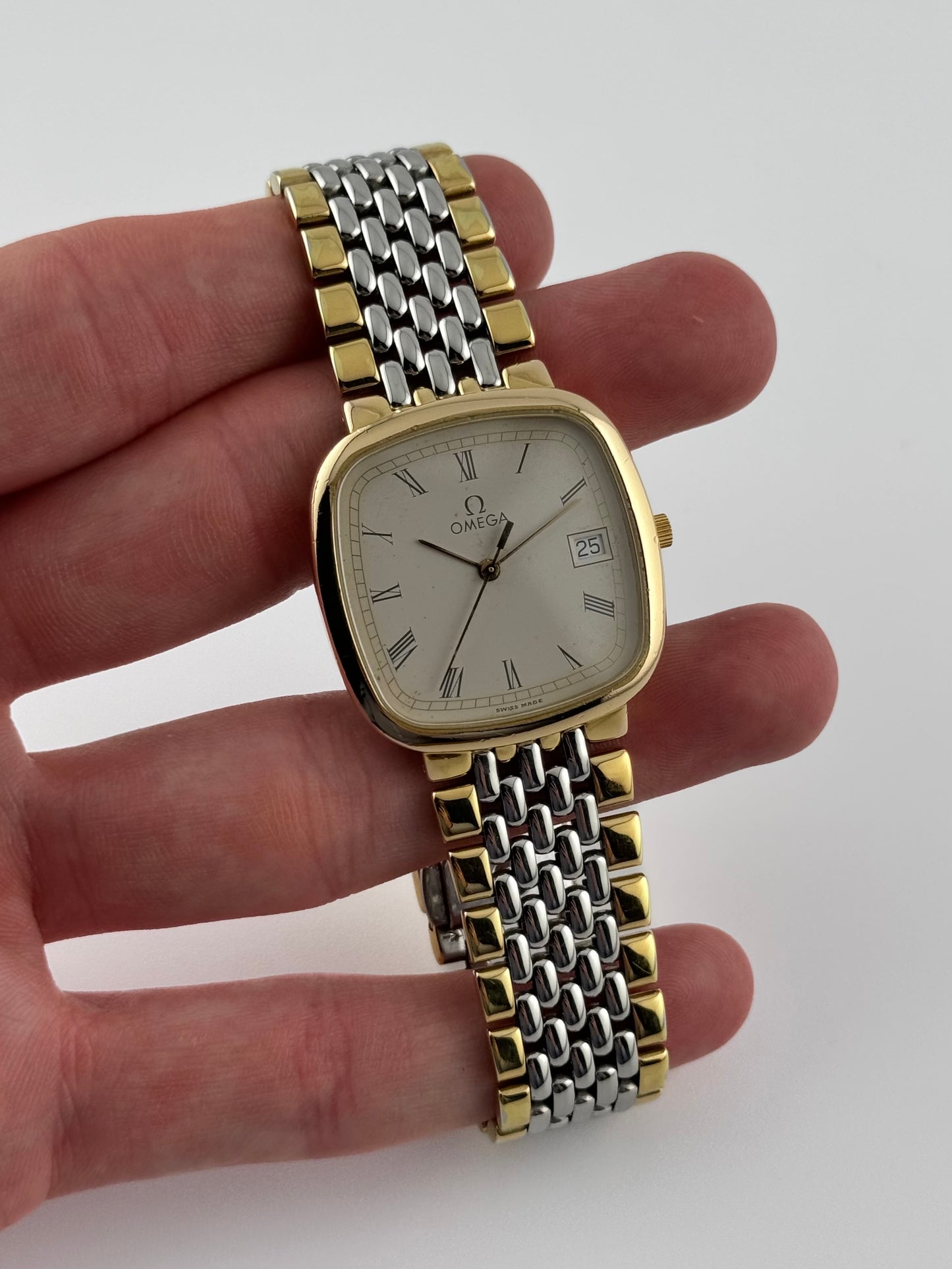 Omega De Ville Quartz Date 396.1017  - Original bracelet