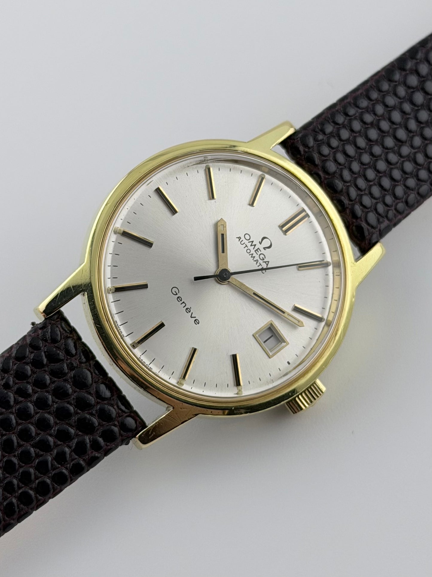 Omega Geneve Automatic Date 166.0098 - Sunbrurst Dial
