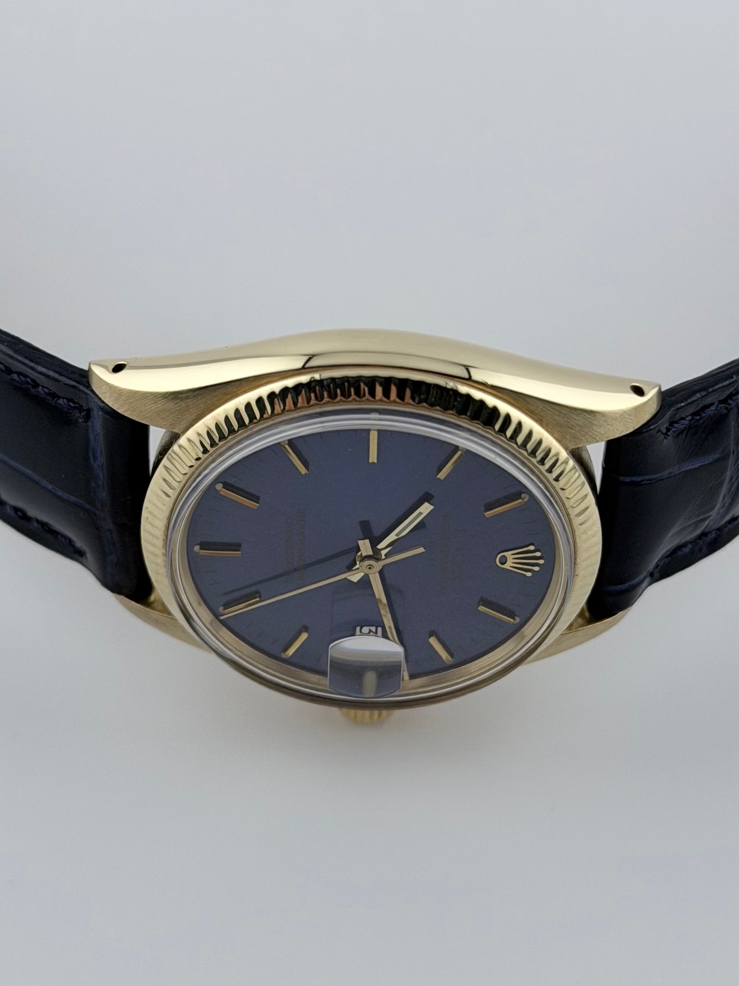 Rolex Oyster Perpetual Date Automatic - 1503 - Solid 14kt Gold - Rare Blue Dial