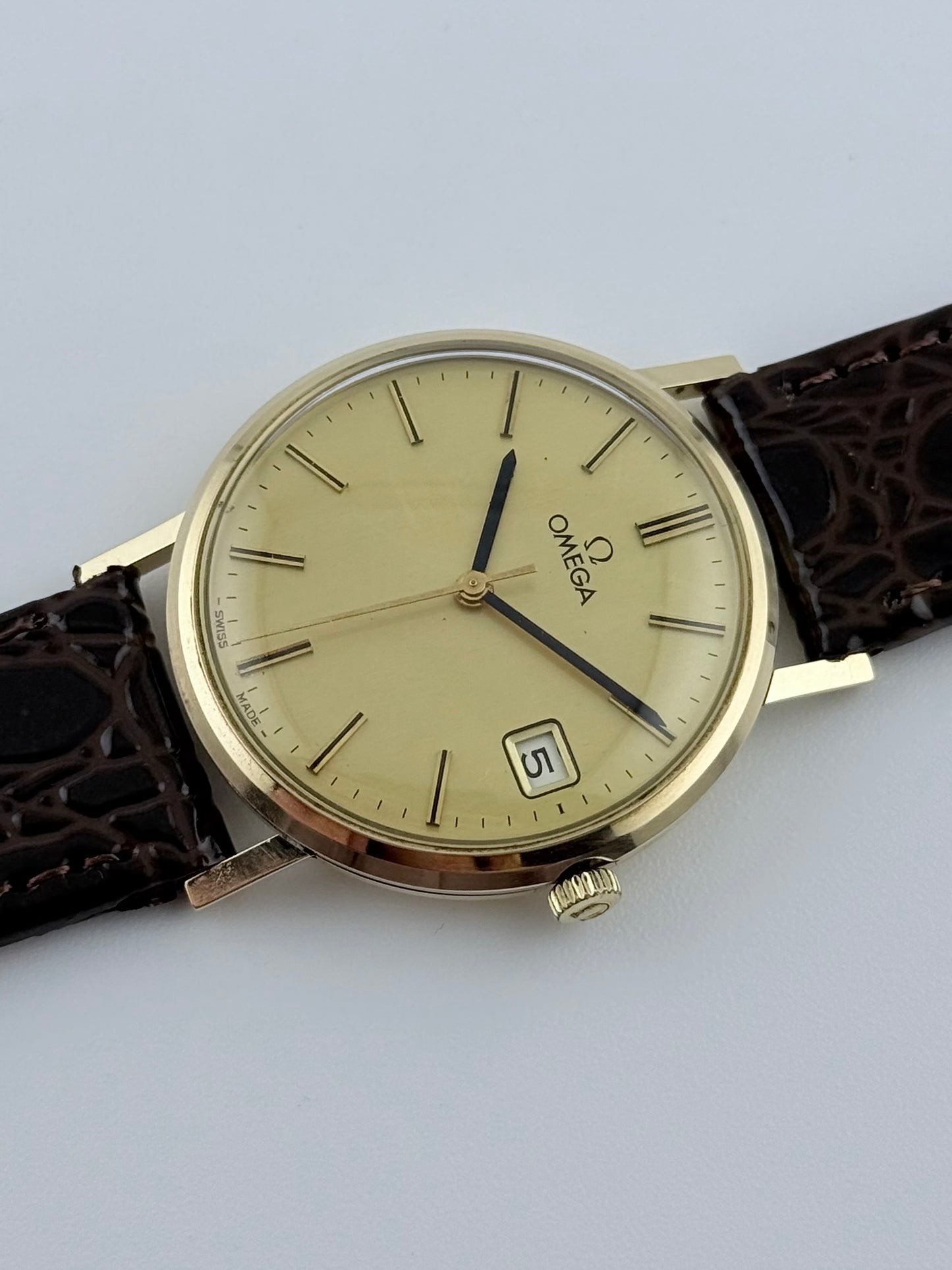 Omega Geneve Manual Wind 9ct Gold 132.5017