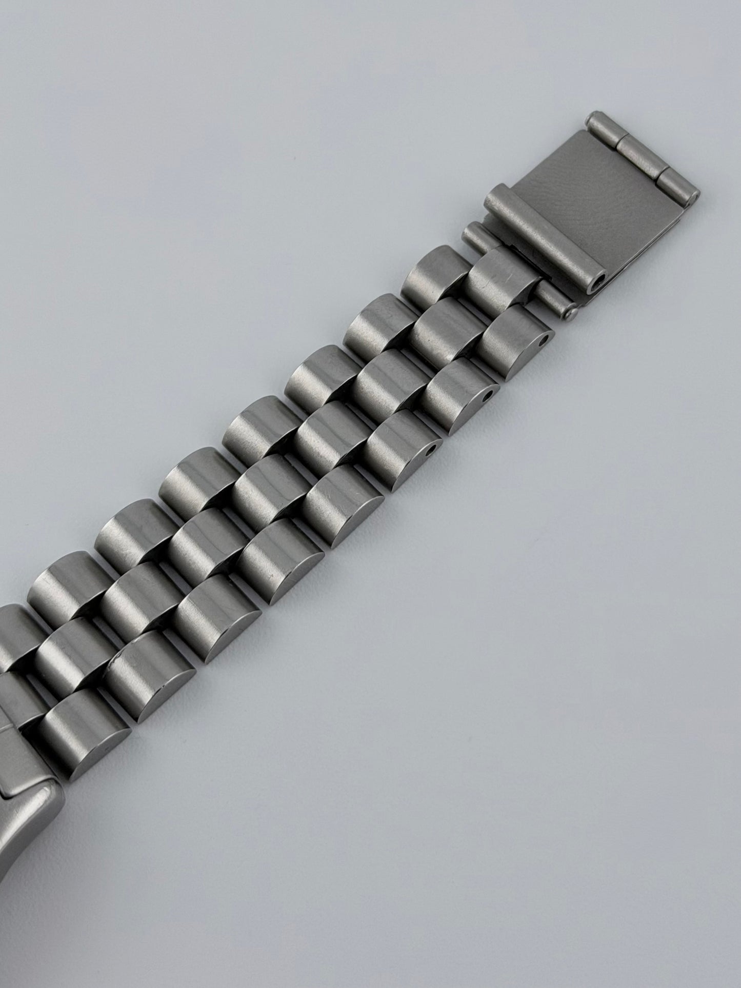 Heuer 2000 Quartz 200m Date - 954.008 - Ladies