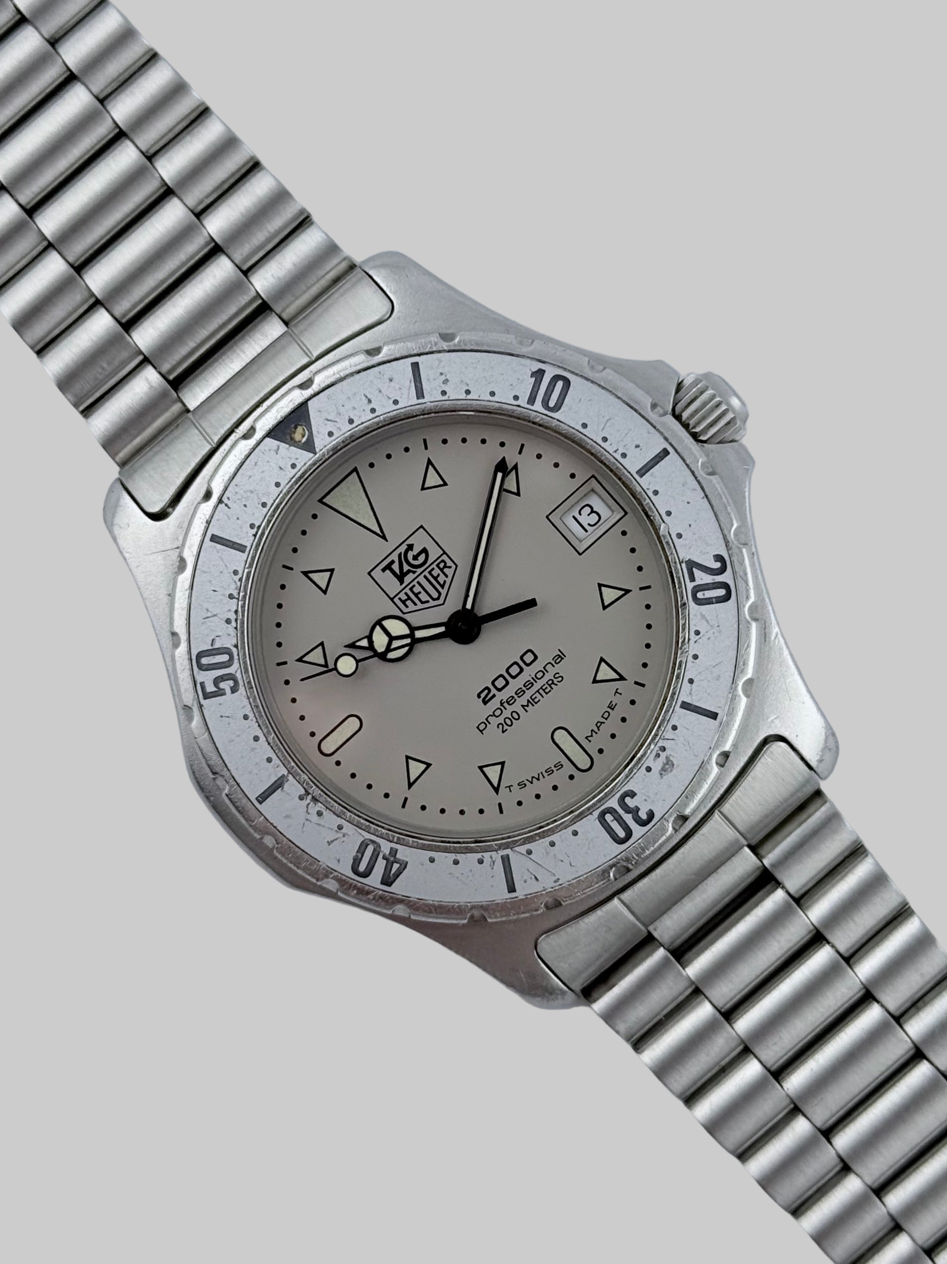 Tag Heuer Professional 2000 Quartz Date - 972.006 – The Wrist Watcher
