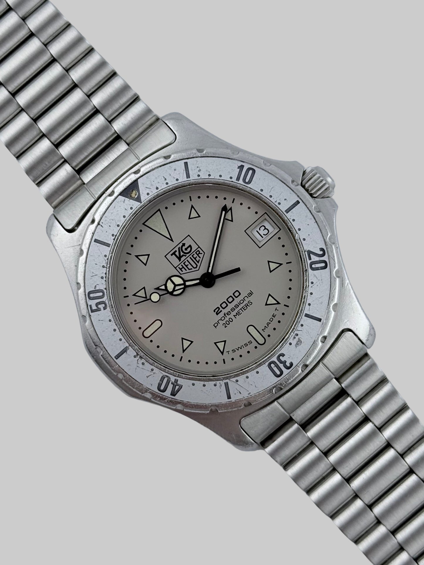 Tag Heuer Professional 2000 Quartz Date - 972.006