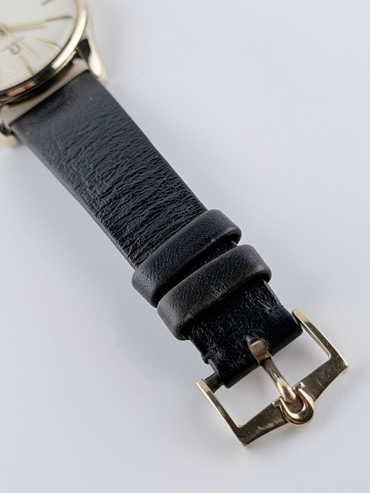 Omega Manual Wind 9ct Gold - ALD 1315405 - Linen Dial