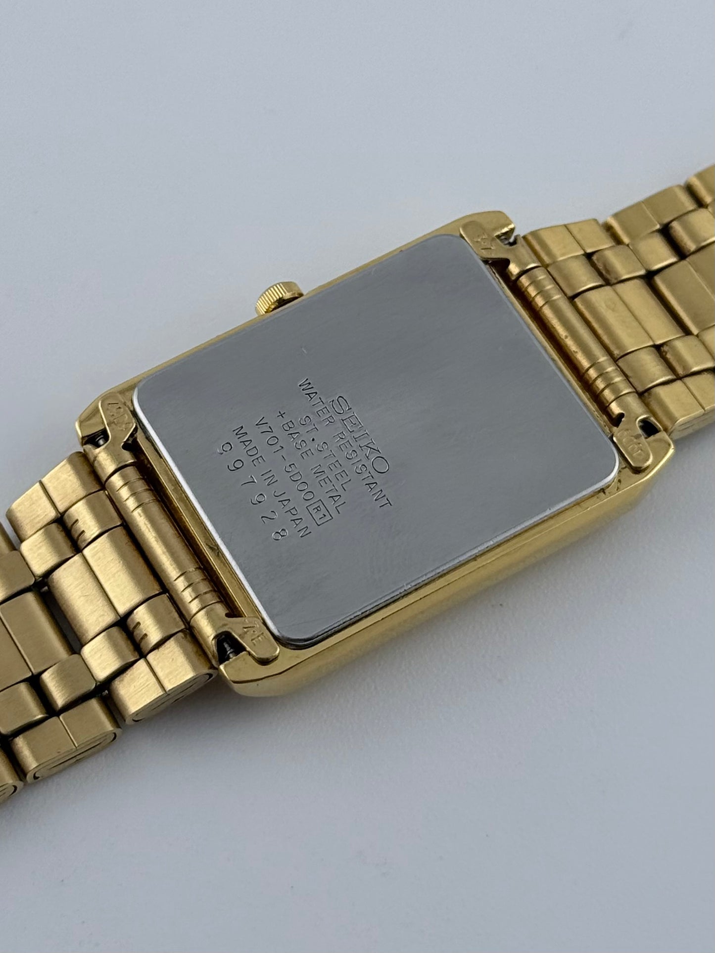 Seiko Tank Quartz - V701-5D00 - Rare Faceted Crystal