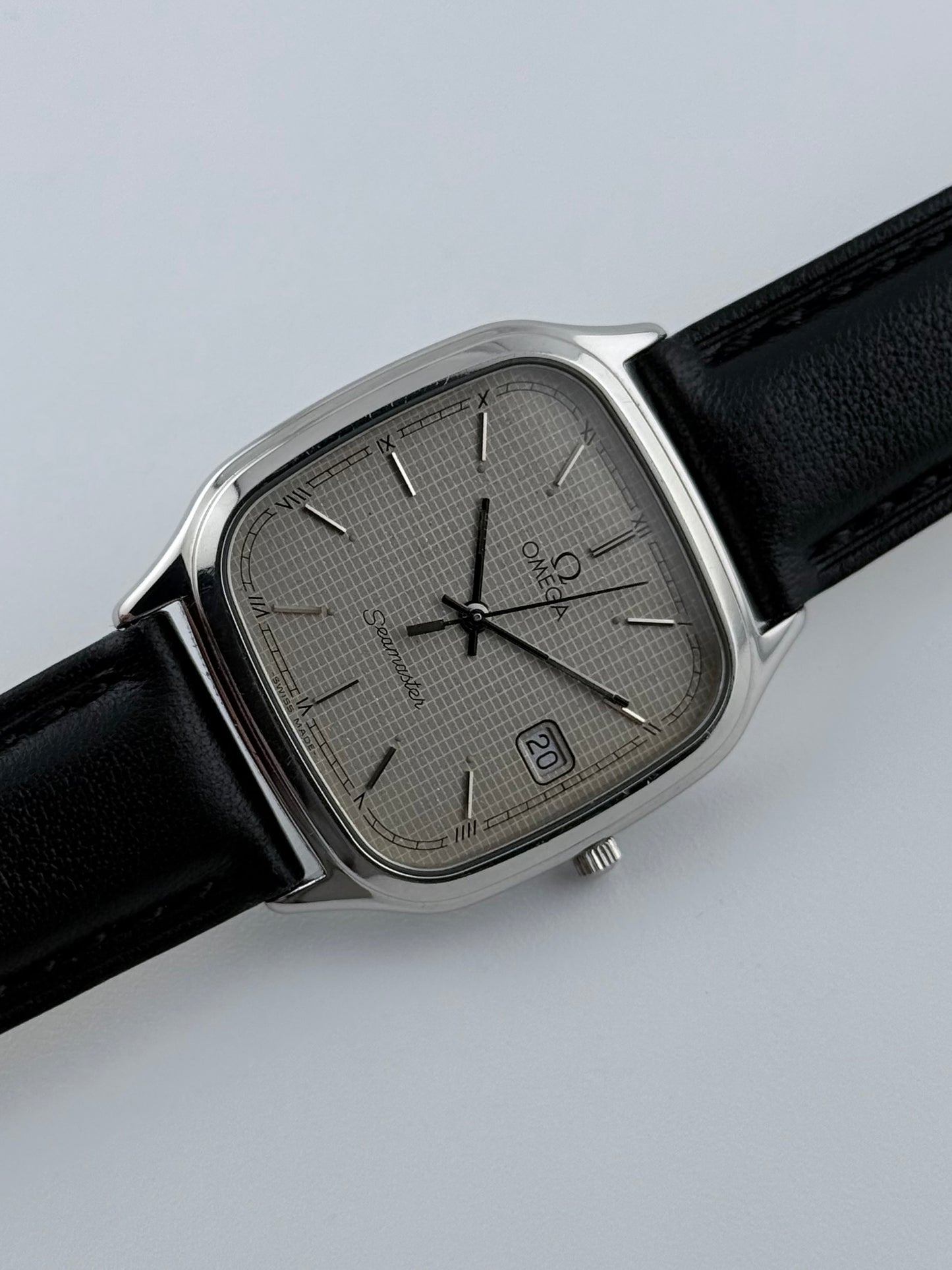 Omega Seamaster Quartz Date - 196.0311 Waffle Stardust Dial