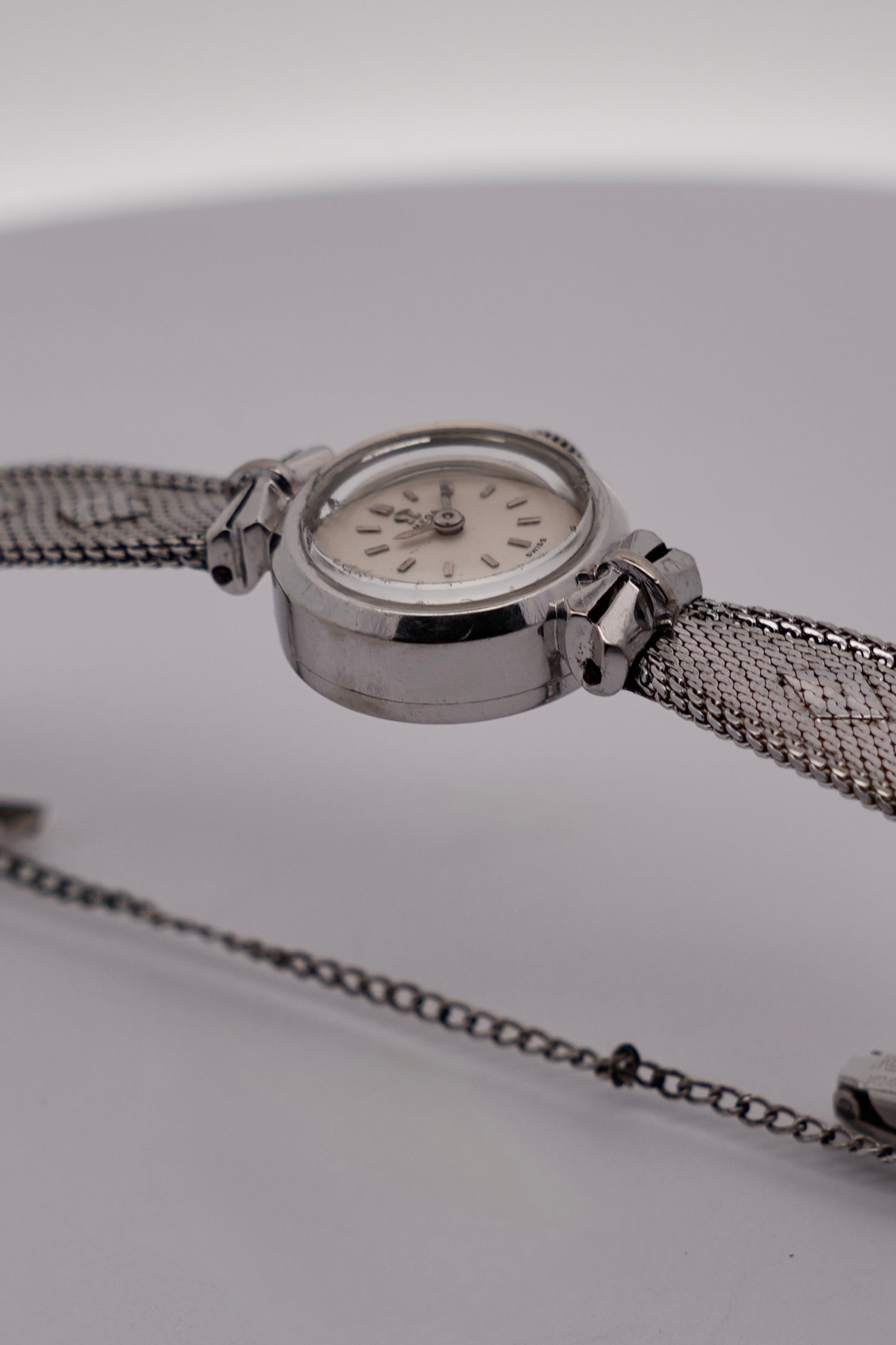 Omega Ladies Manual Wind 2510-36 - Original Clamshell Box
