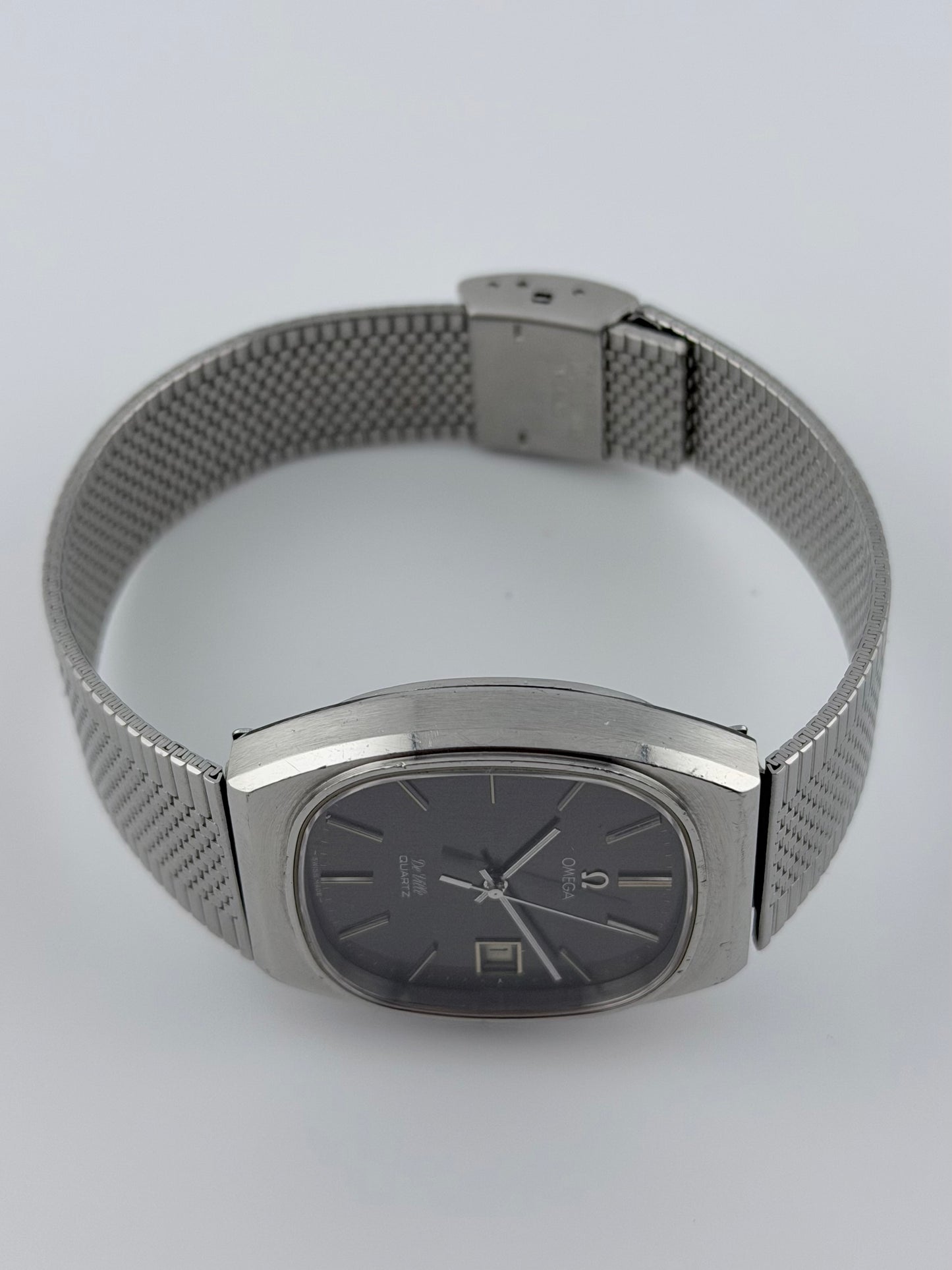 Omega DeVille Quartz Date 192.0035