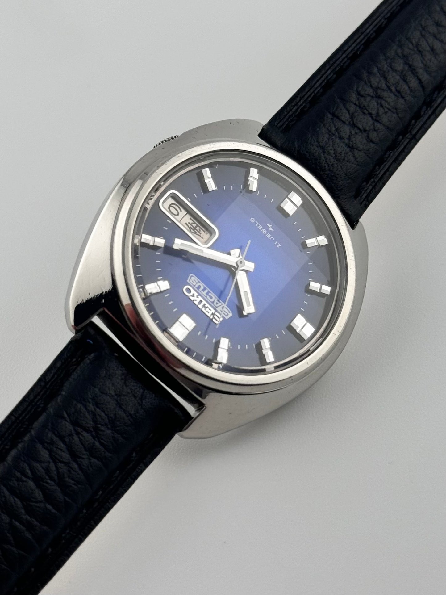 Seiko 5 ACTUS Automatic 7019-7350 - JDM - Gradient Blue - Faceted Crystal
