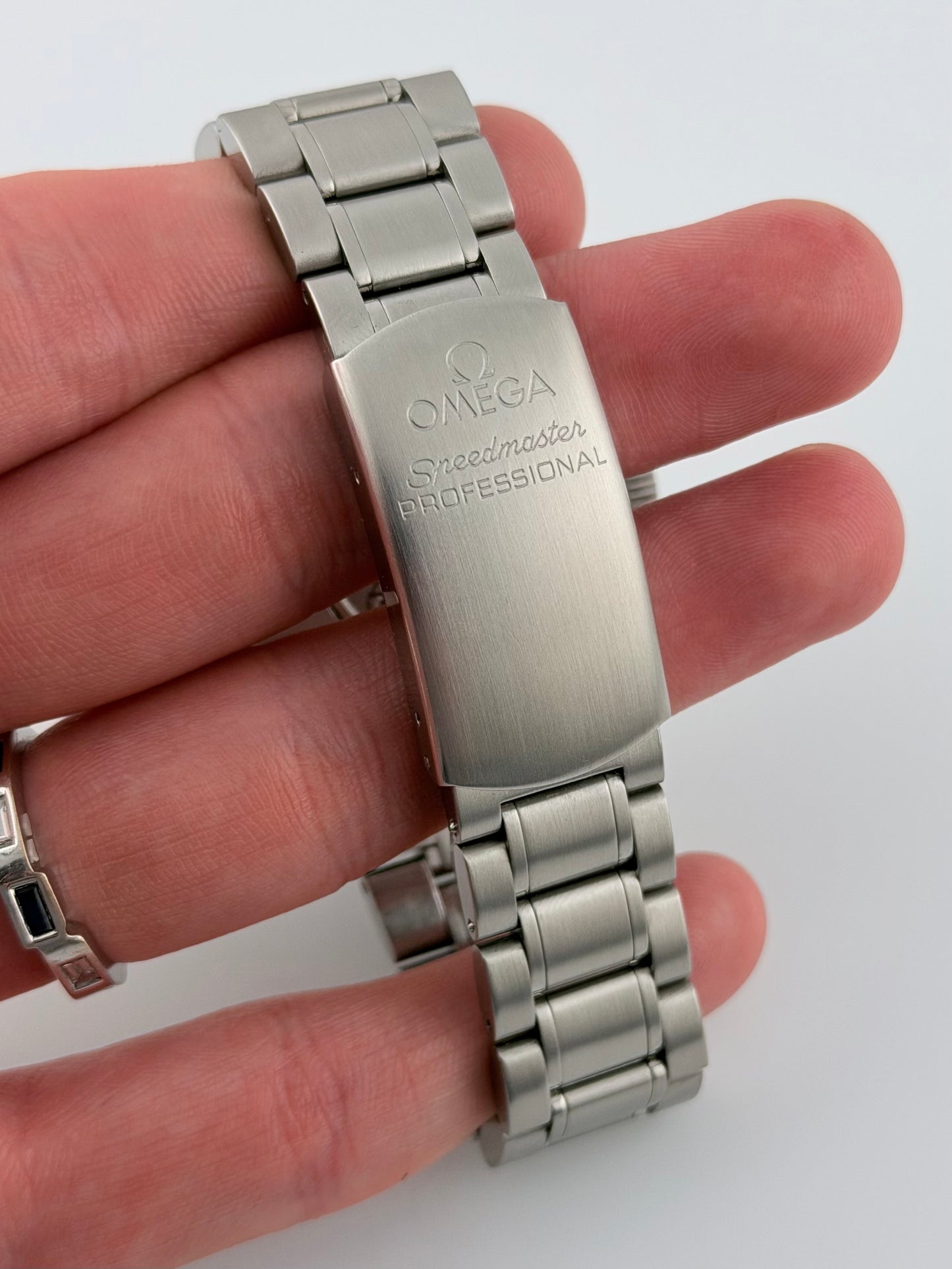 Omega Speedmaster Broad Arrow Manual Wind - ST 145.0222