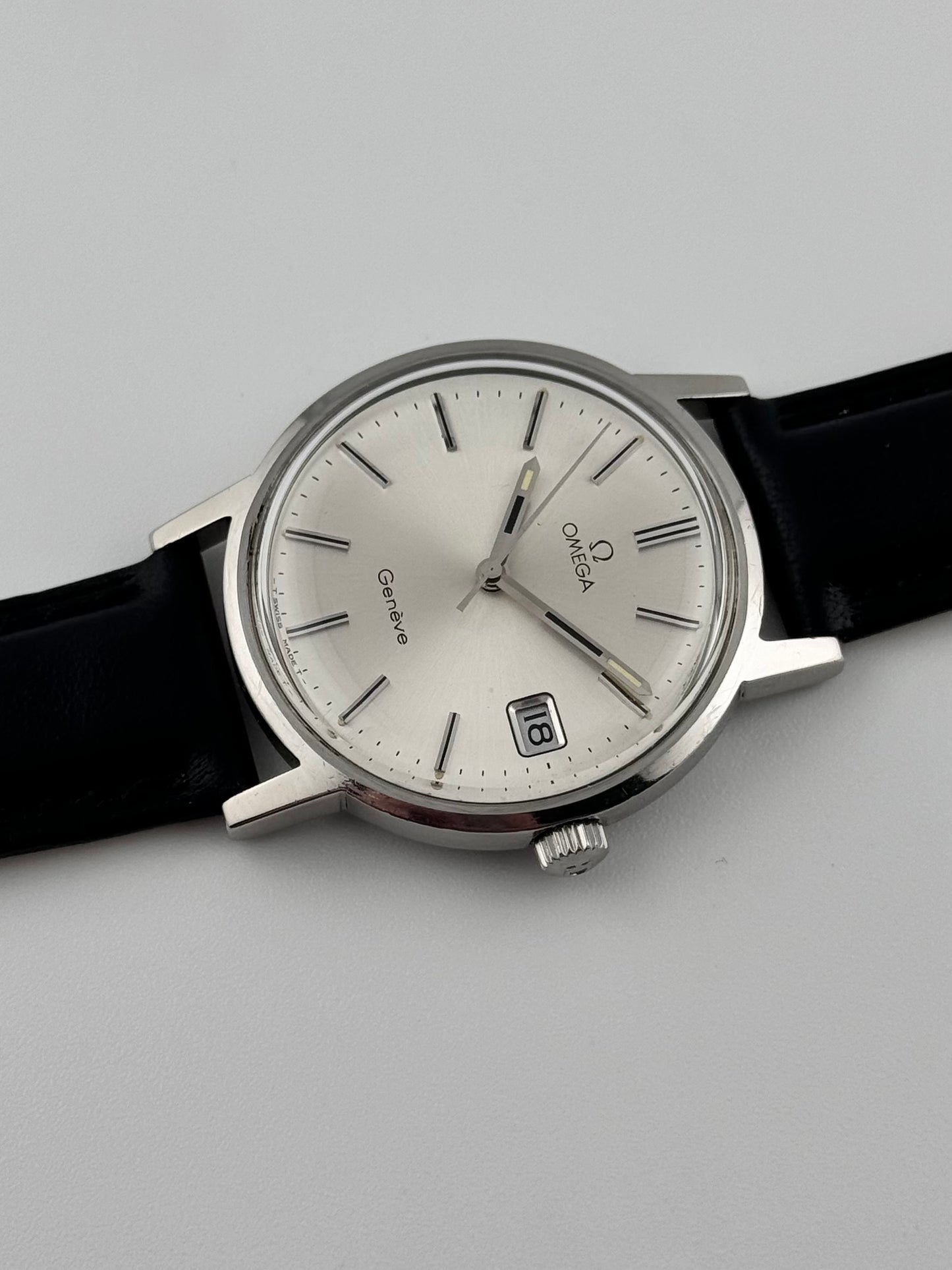 Omega Geneve Date Manual 136.0104 Sunburst Dial