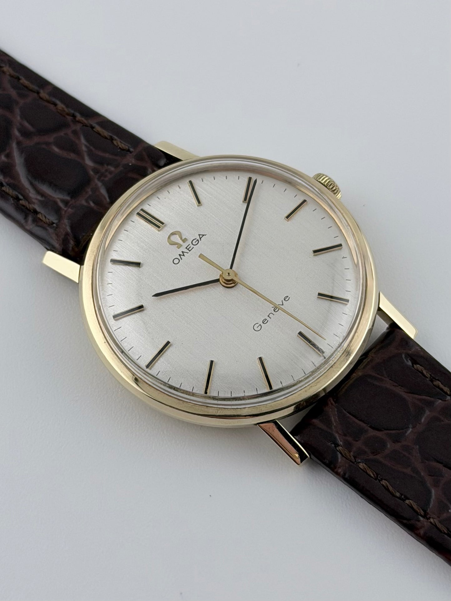 Omega Geneve Manual Wind - 131.25016 - 9ct GOLD