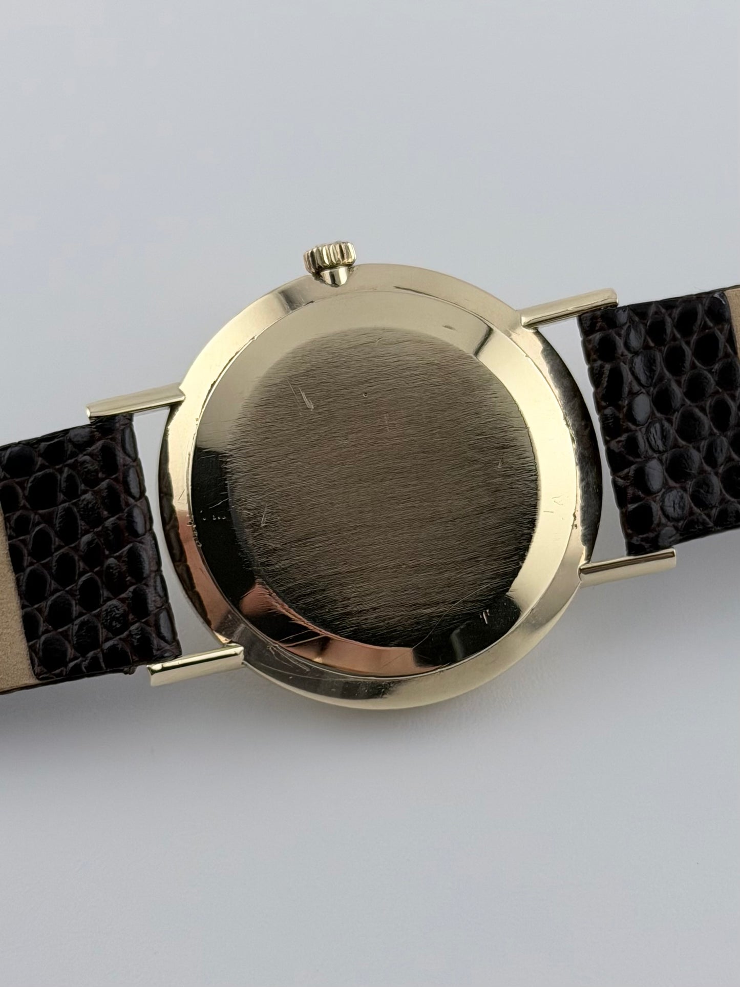 Omega Geneve Manual Wind 9ct Gold - 132.5017