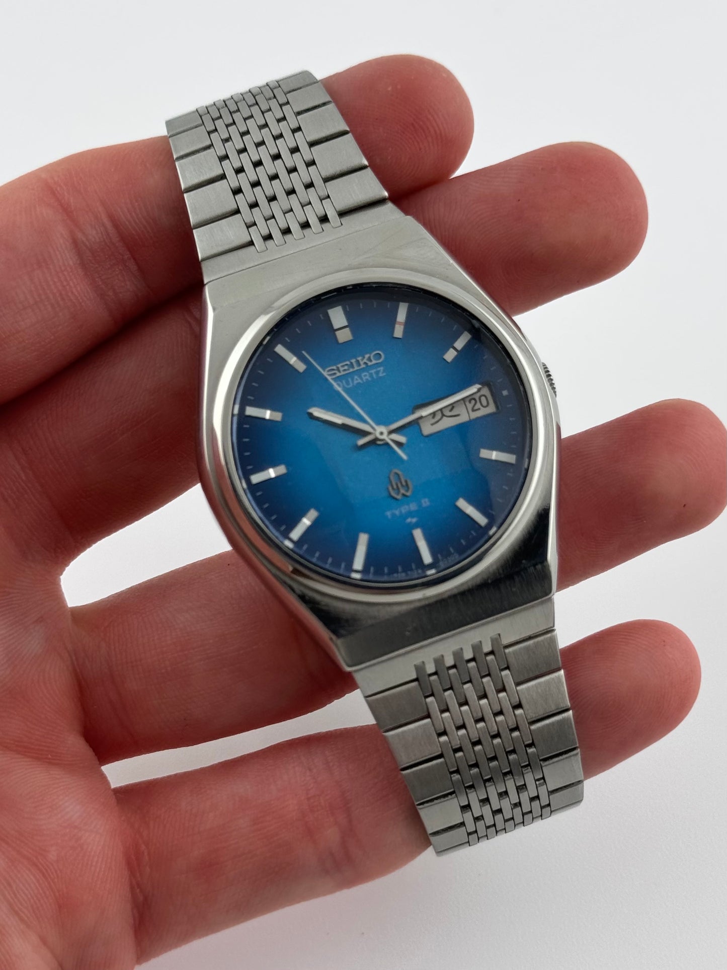 Seiko Type II Quartz - JDM - Gradient Blue - Faceted Crystal