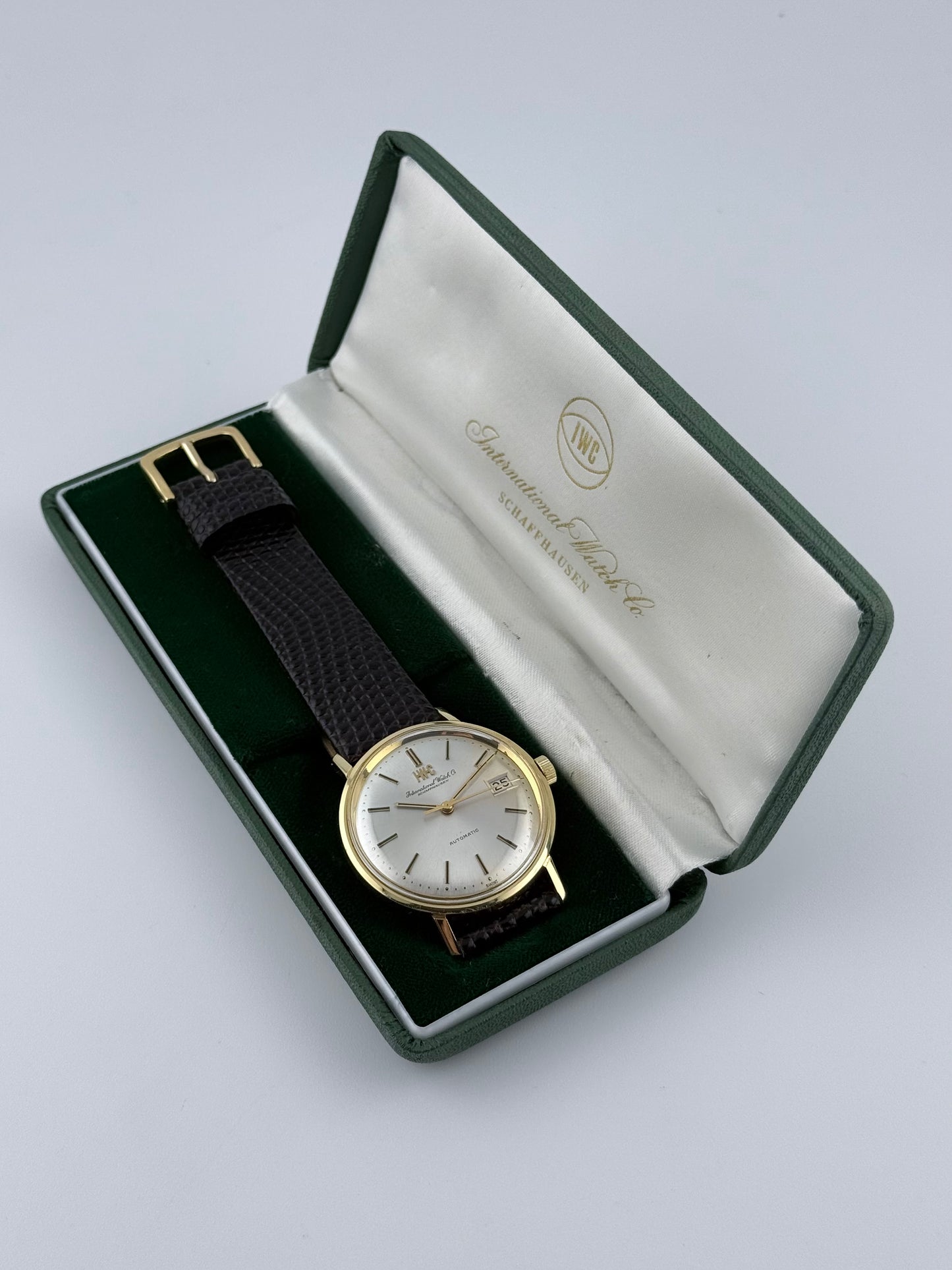 IWC Shaffhausen Automatic Date - 1818 - 18ct Gold- “Fish Crown” - OG Box
