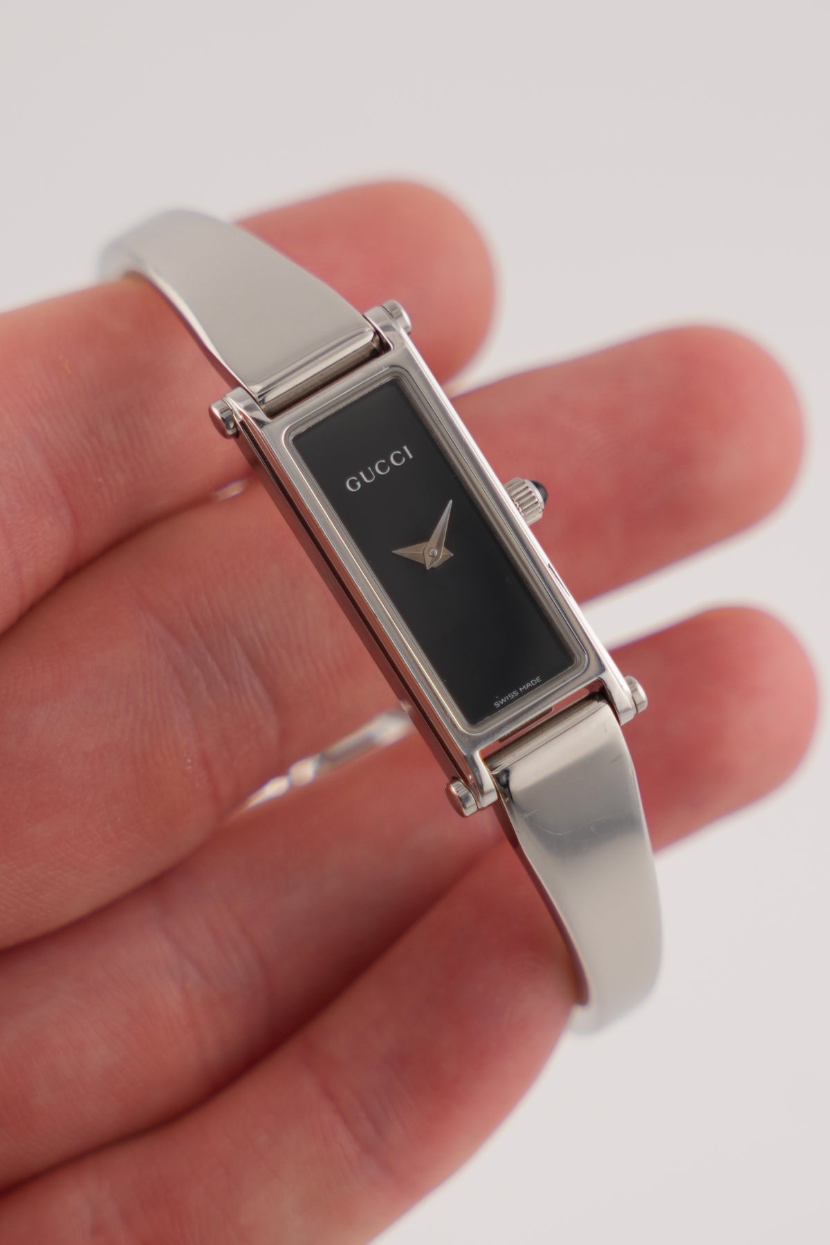 Gucci 1500L Quartz - Ladies - Black Dial with Box