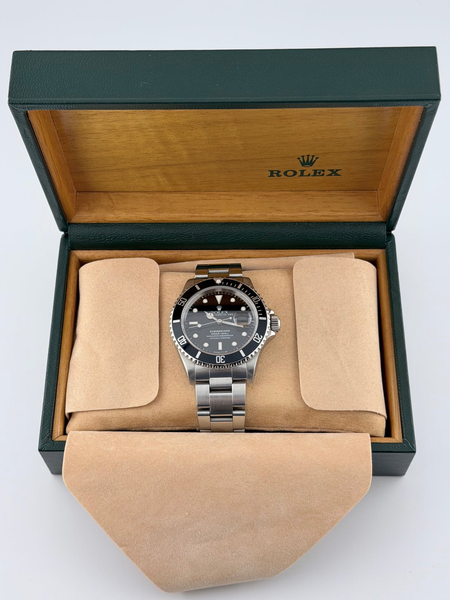 Rolex Oyster Perpetual Submariner Date - 16610 - Original Box
