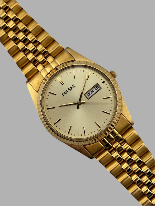 Pulsar Day-Date Quartz V733-X029