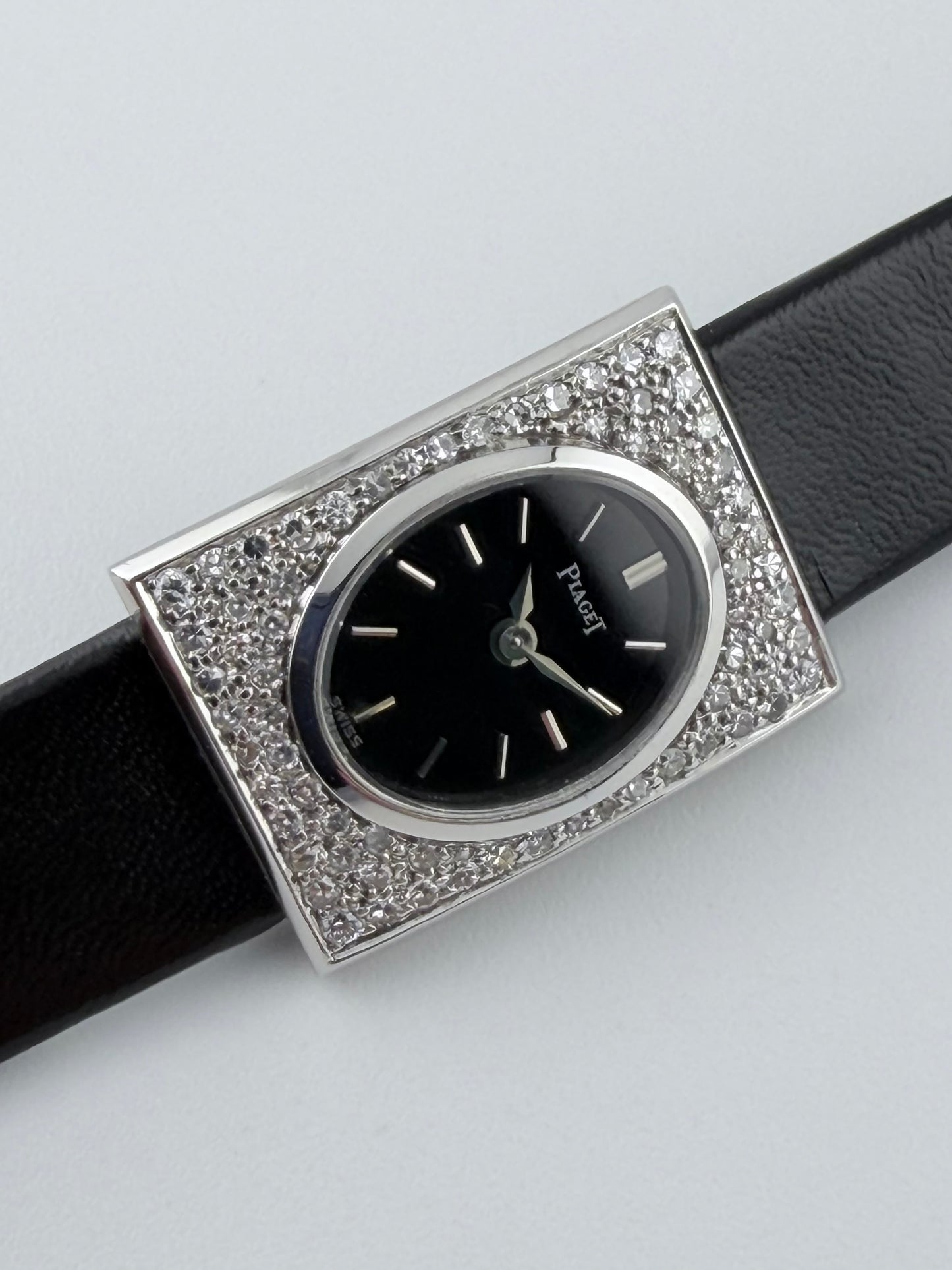 Piaget Manual Wind 18kt White Gold Factory Pavé Set - 3816E - Ladies