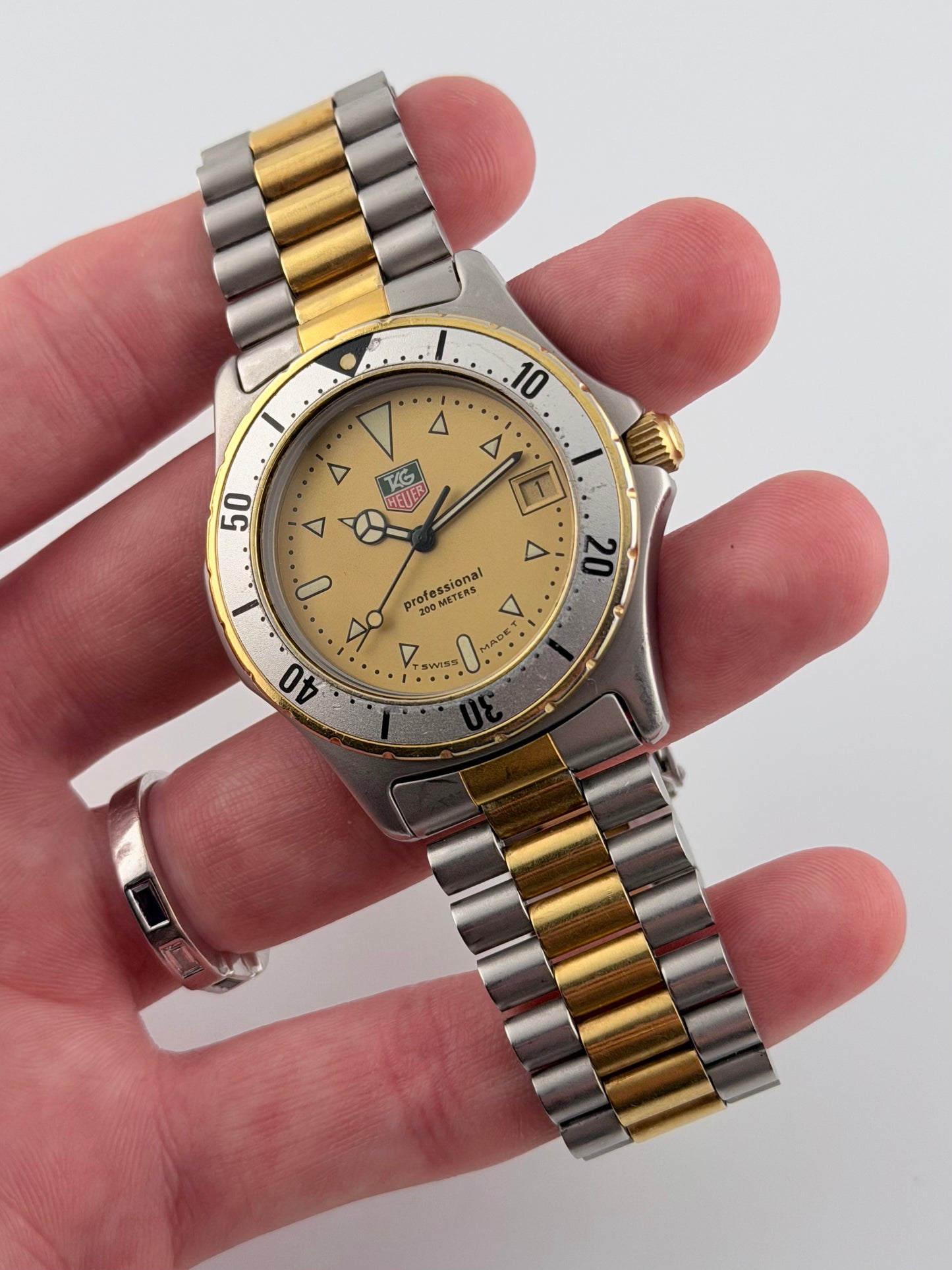 Tag Heuer Professional 200 Quartz Date - 974.006F