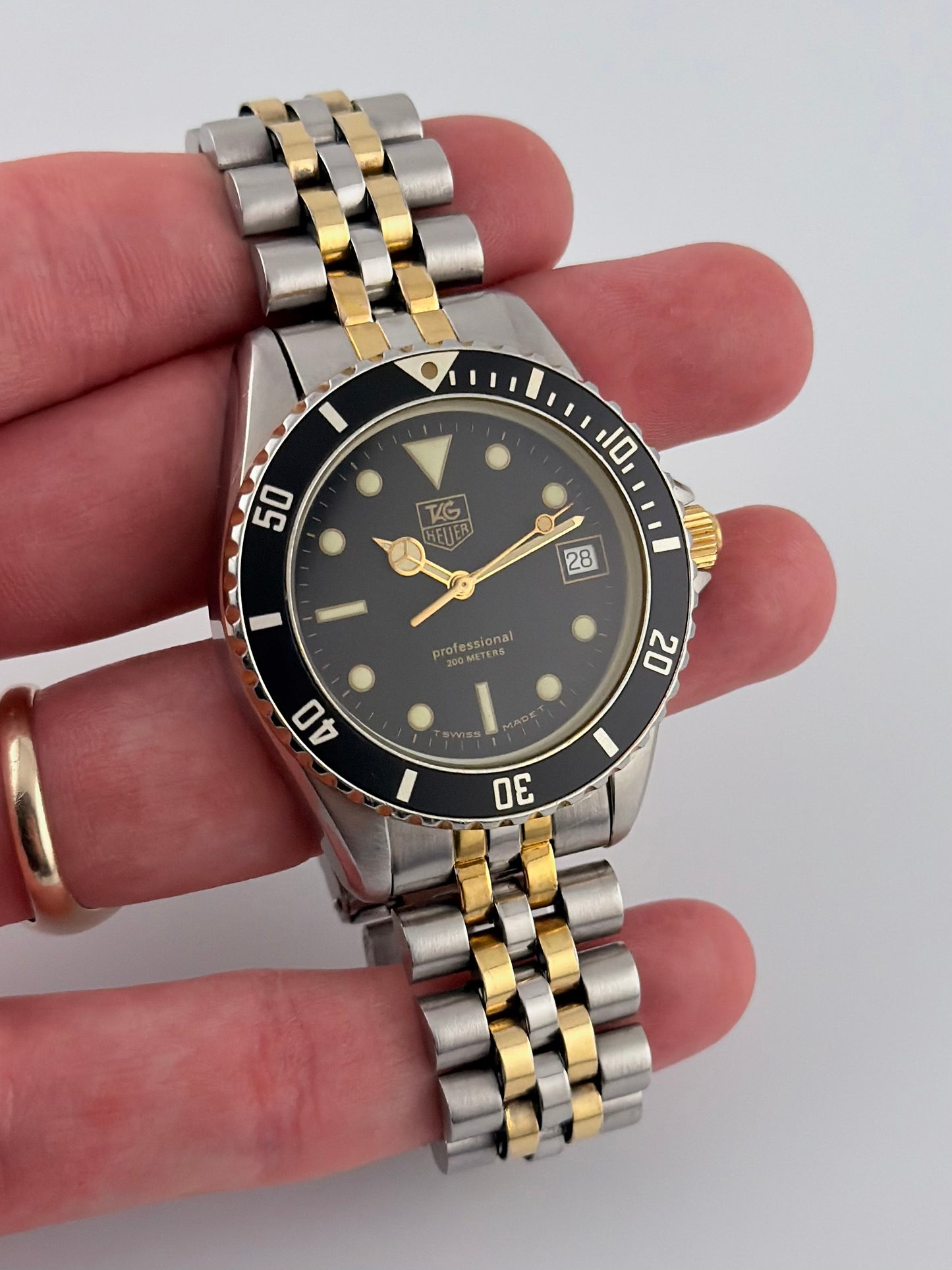 Tag Heuer Professional 200m Quartz Date 200m - 980.020B