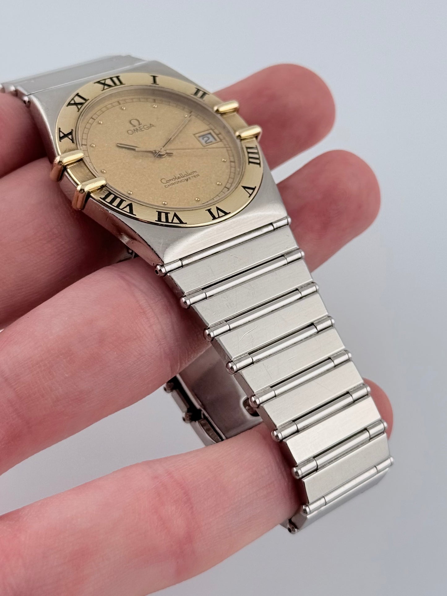 Omega Constellation Quartz Date 198.0136 - Gold Frosted Dial - Original Box & Leaflet