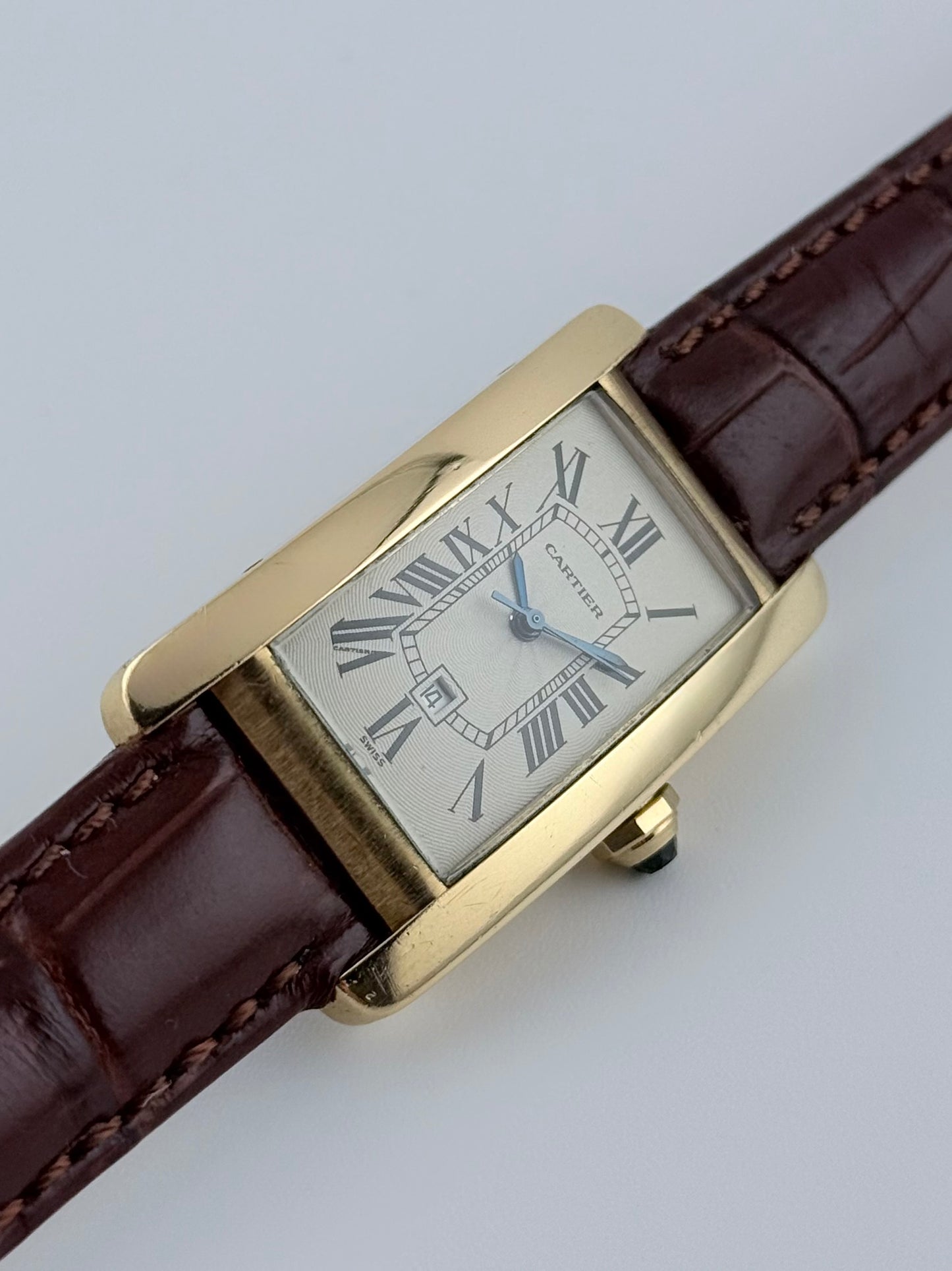 Cartier Tank Americaine Automatic - Solid 18ct Gold - 1725