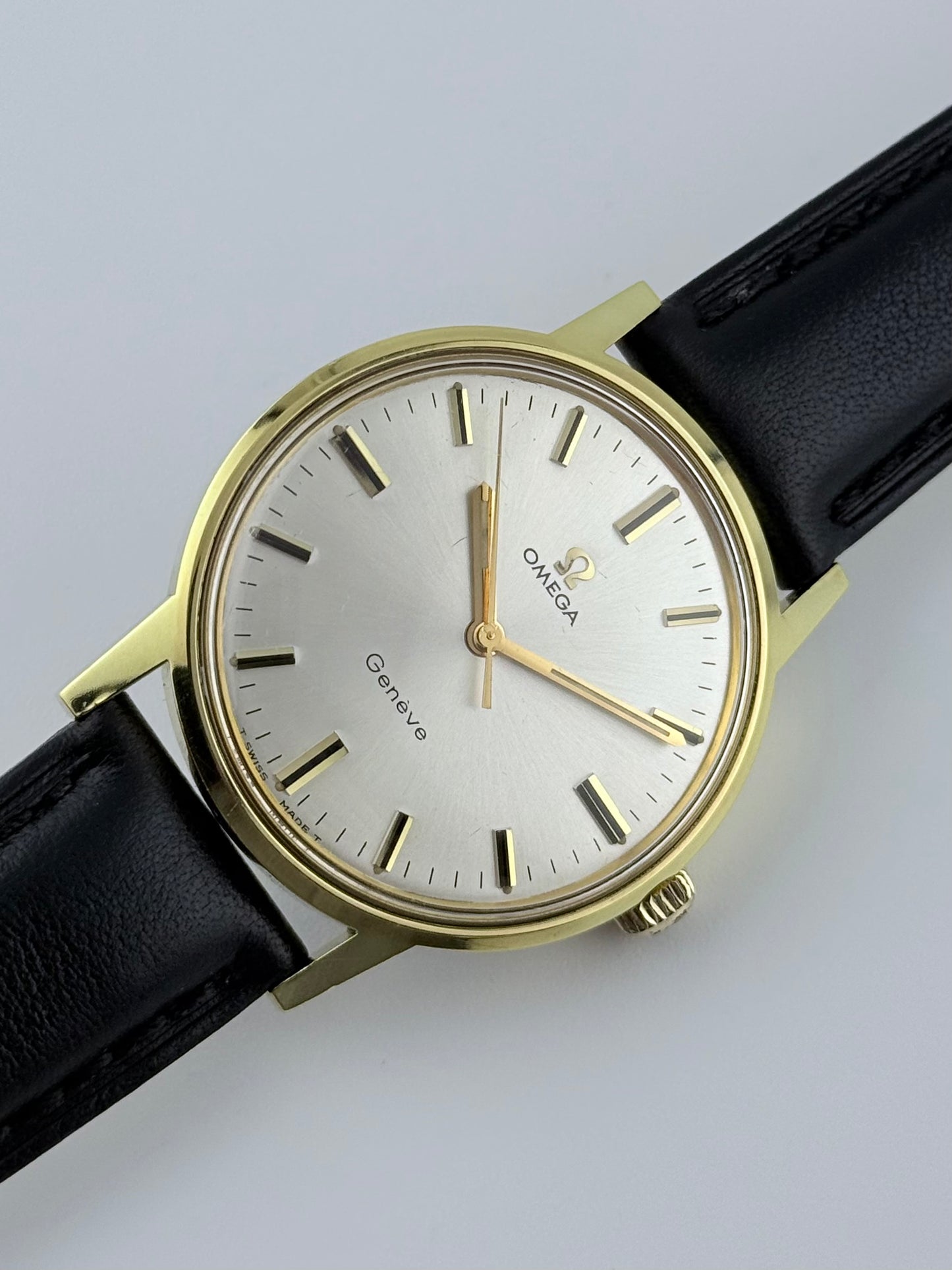 Omega Geneve Manual Wind 135.070 - Box and Papers