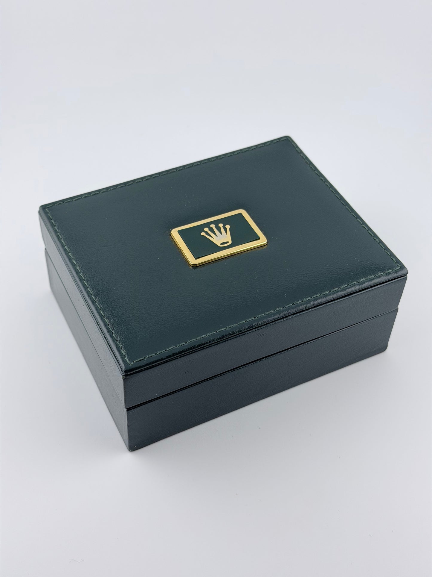 Rolex Oyster Perpetual Date Automatic - 1503 - Solid 14kt Gold - Original Box