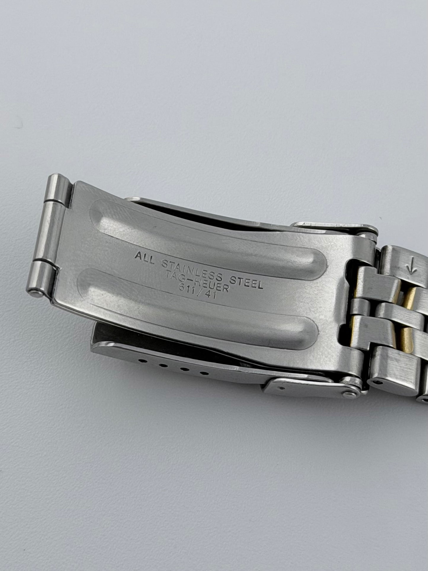 Tag Heuer Professional 200m Quartz Date - WD1221-K-2