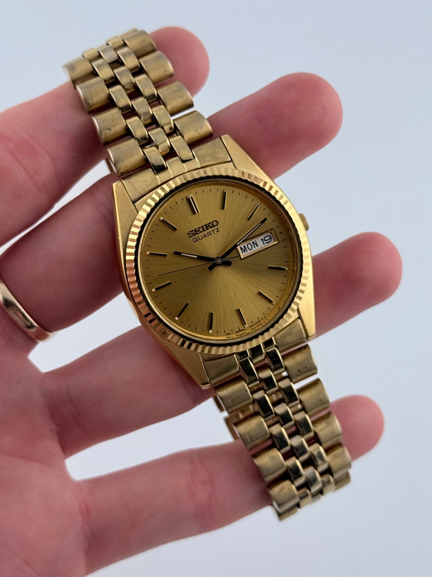 Seiko Quartz Day-Date 7N43-8111