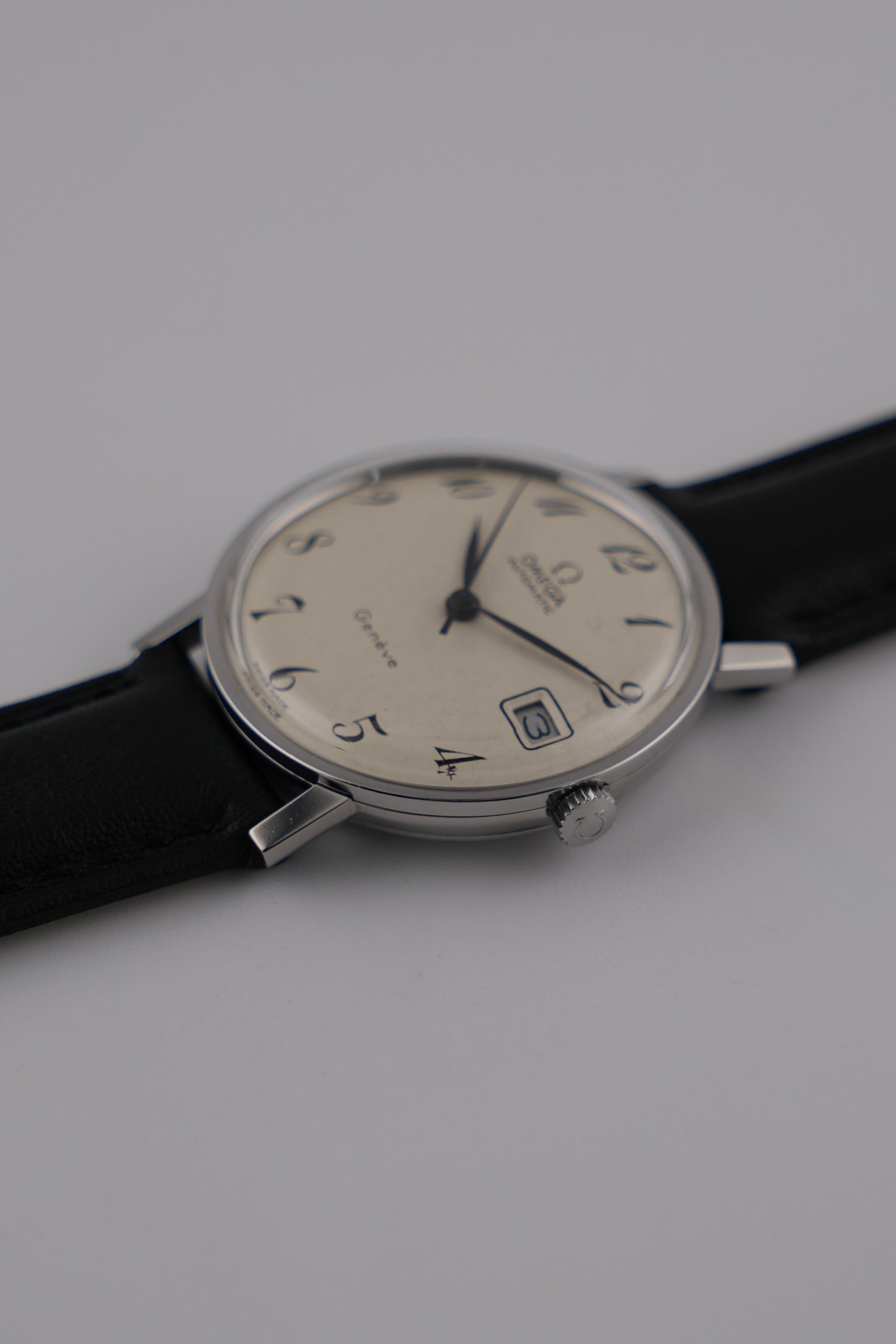 Omega Geneve Automatic Date - 162.009 - Rare Arabic Dial