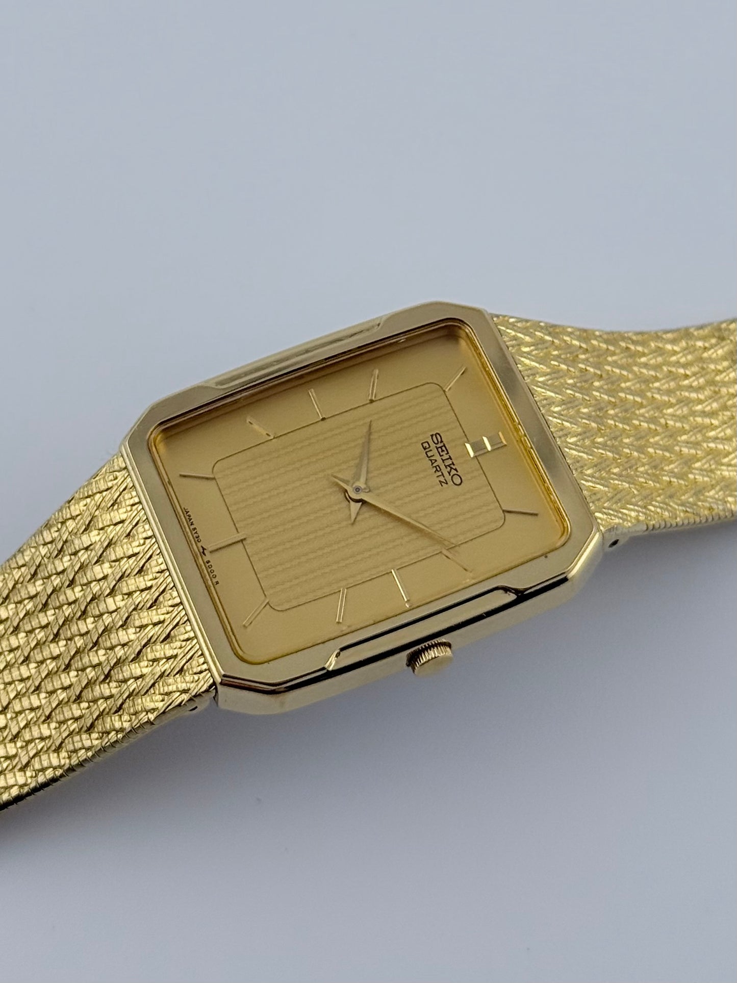 Seiko Tank Quartz 5Y30-5B49