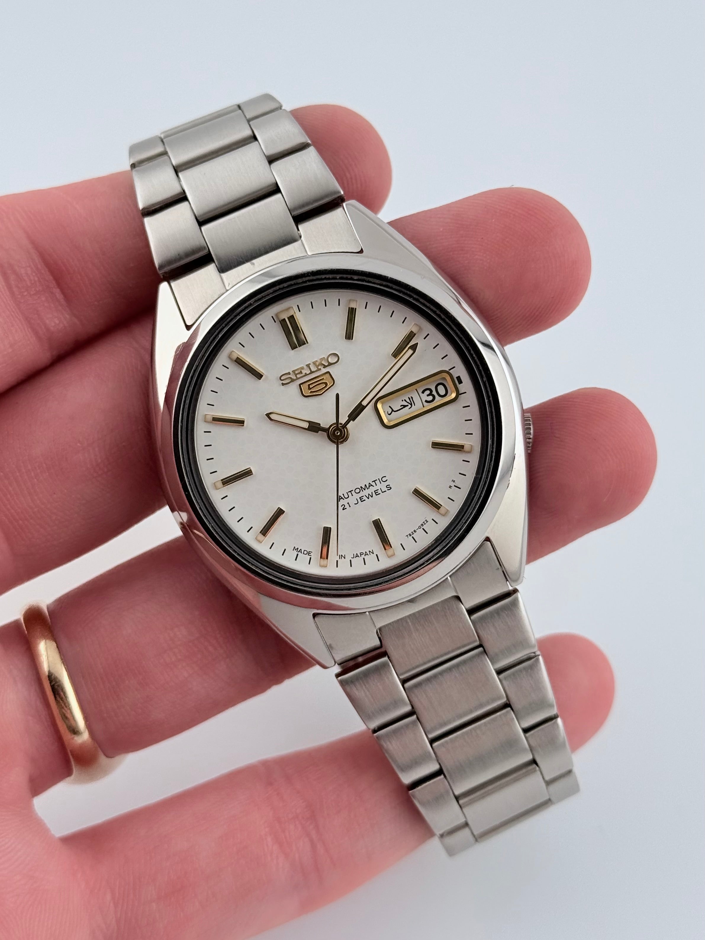 ⭐︎美品⭐︎SEIKO セイコー5 自動巻 オートマチック デイト7S26-0480 Seiko 5 Automatic - 7S26-0480 - Arabic Day – The Wrist Watcher