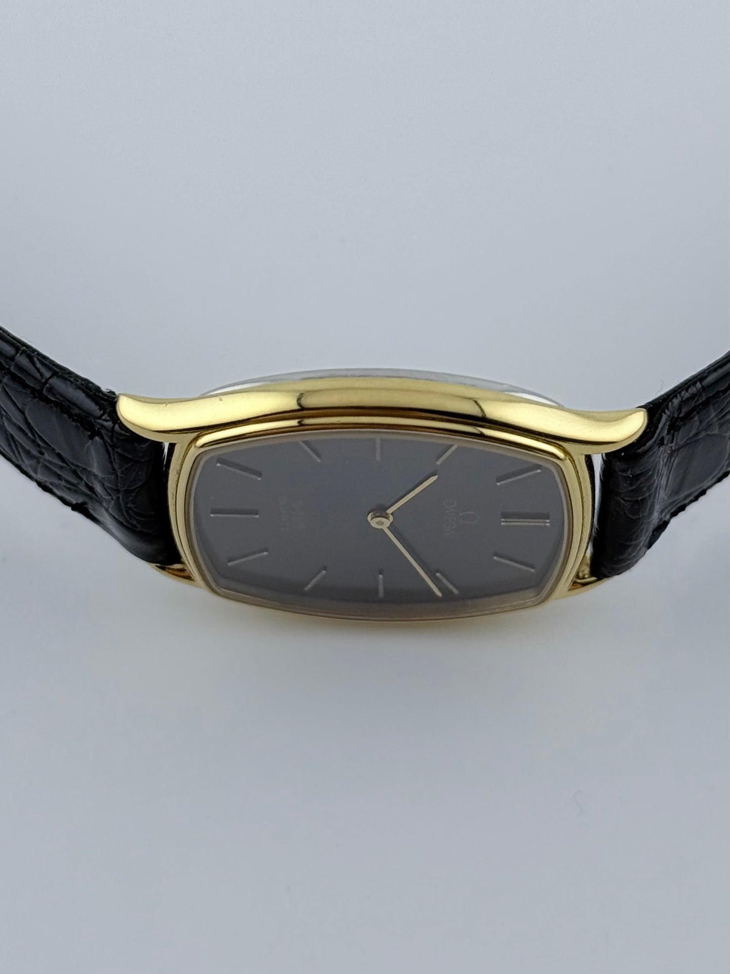 Omega DeVille Tonneau Quartz - 191.0100
