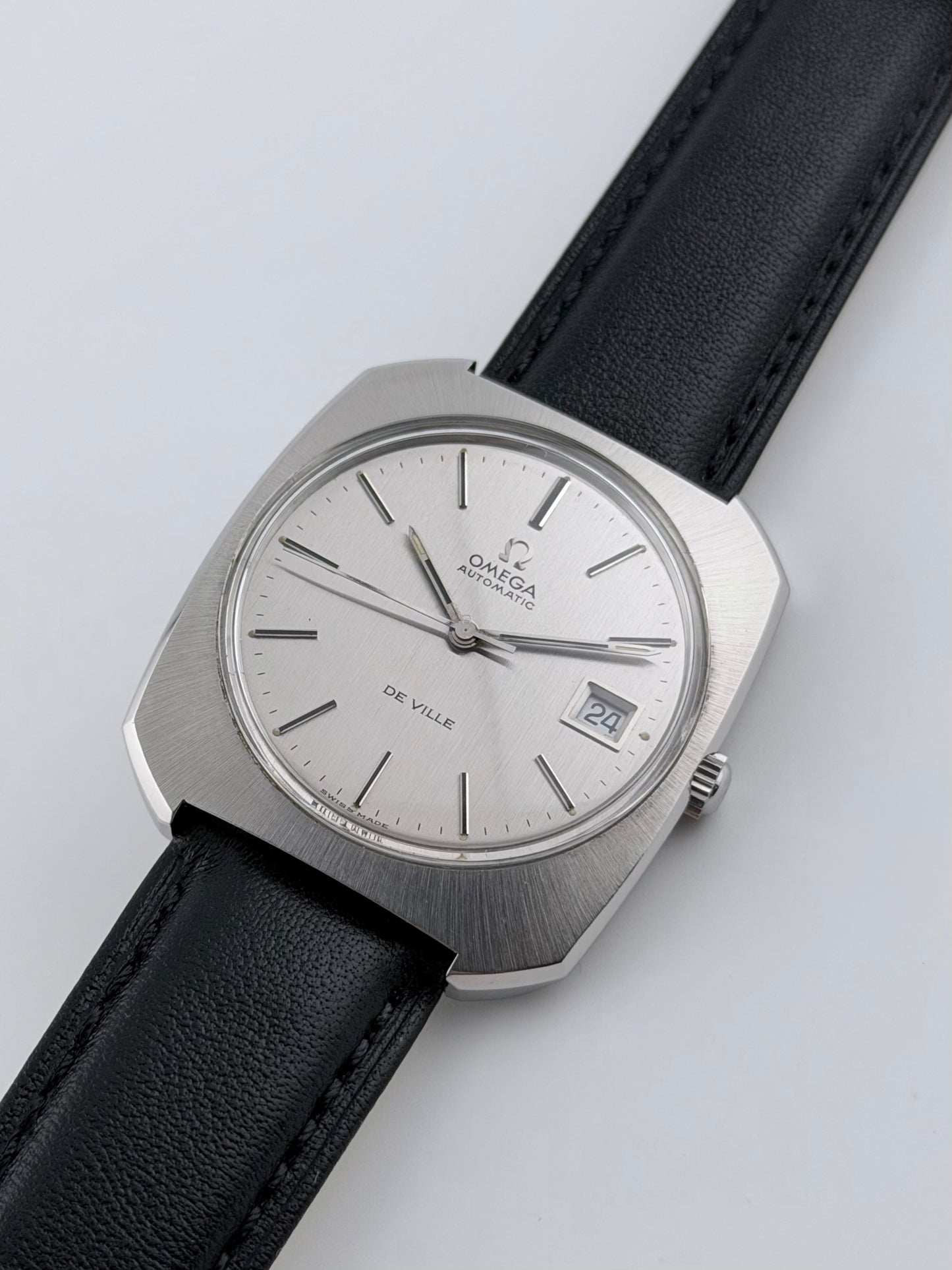 Omega De Ville Automatic Date Rare Jumbo Size - 166.085