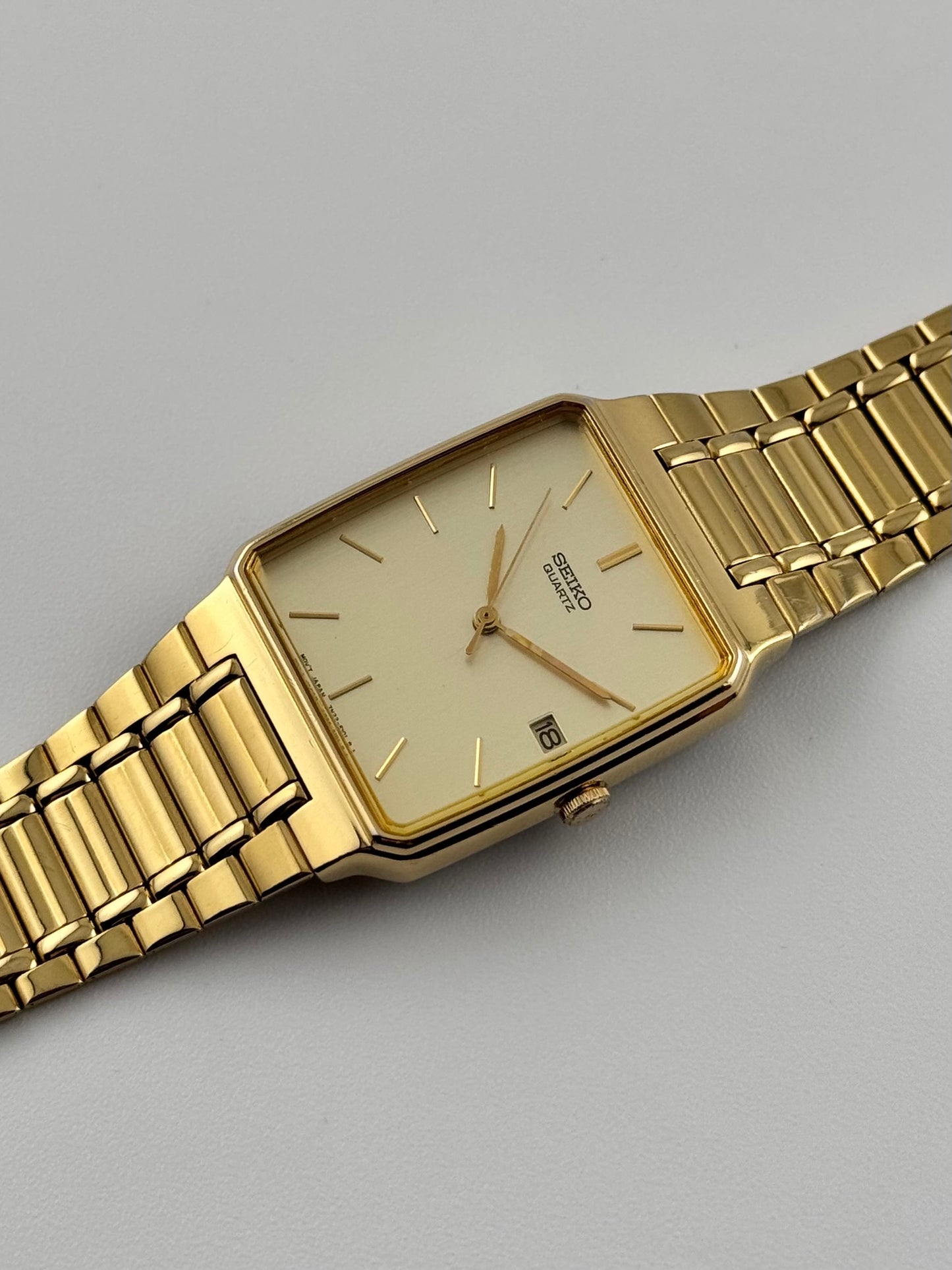 Seiko Tank Quartz Date - 7N22-5061