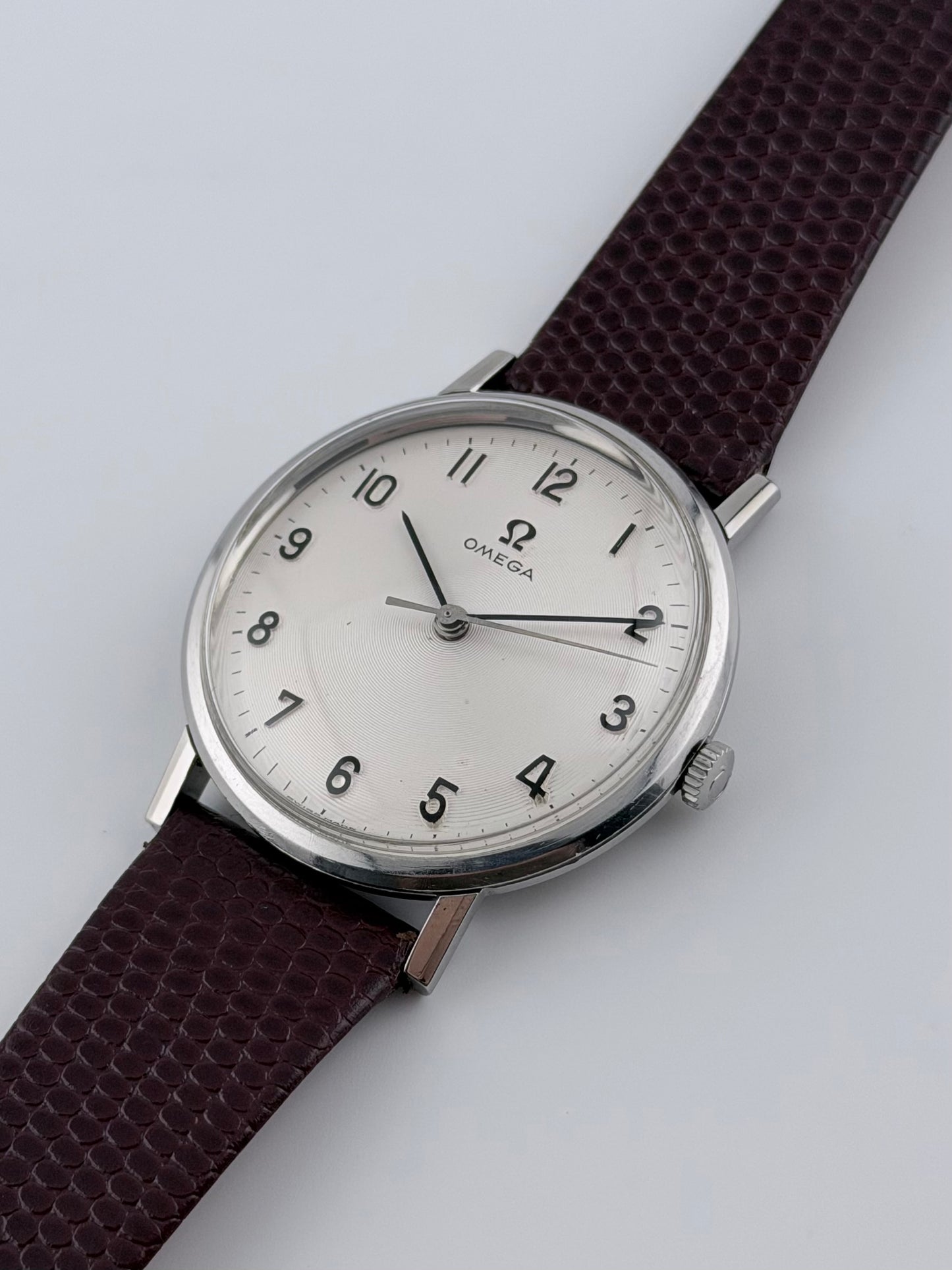 Omega Geneve Manual Wind 131.019 - Ultra Rare - Arabic Dial - Concentric Circles