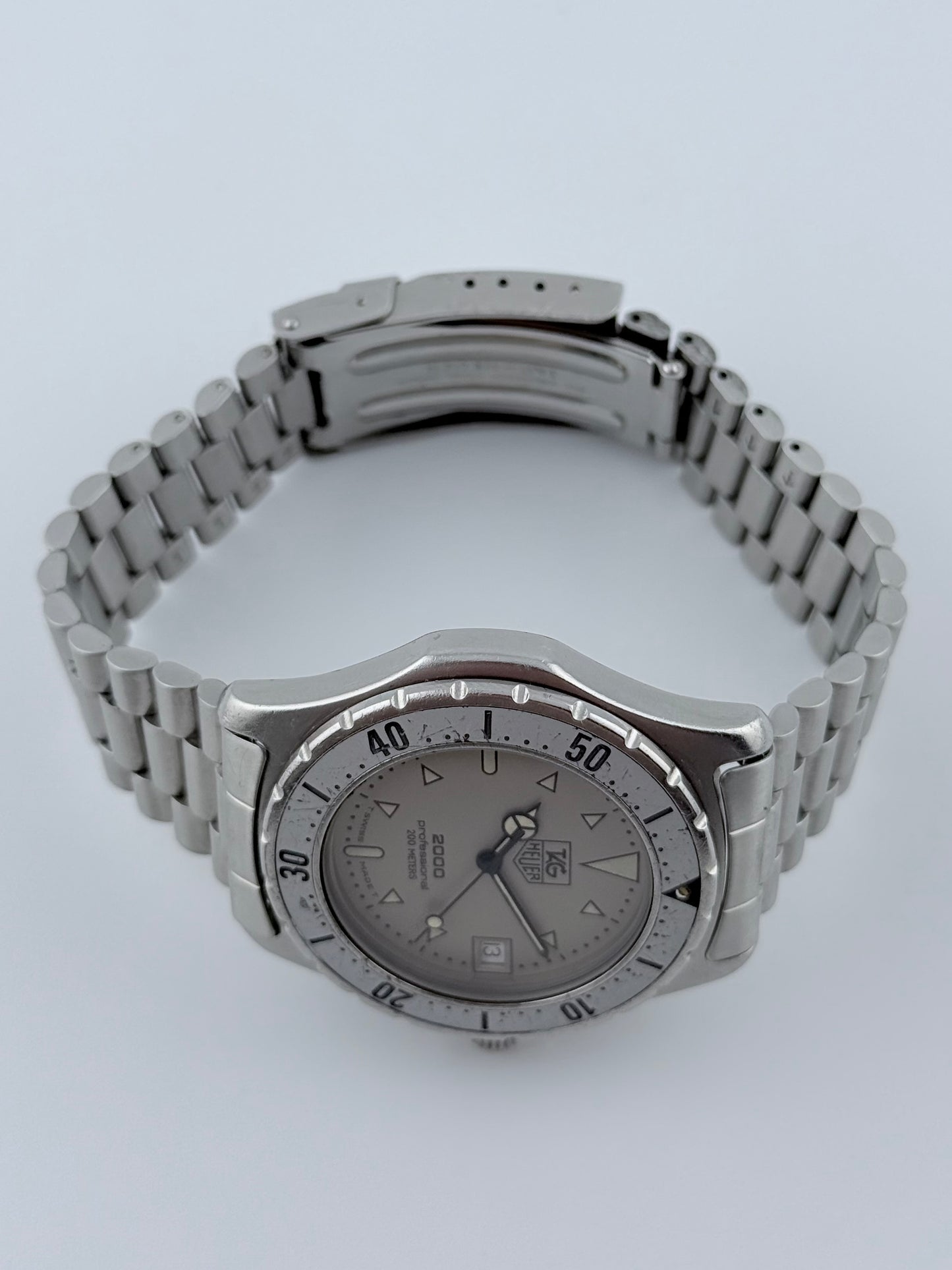 Tag Heuer Professional 2000 Quartz Date - 972.006