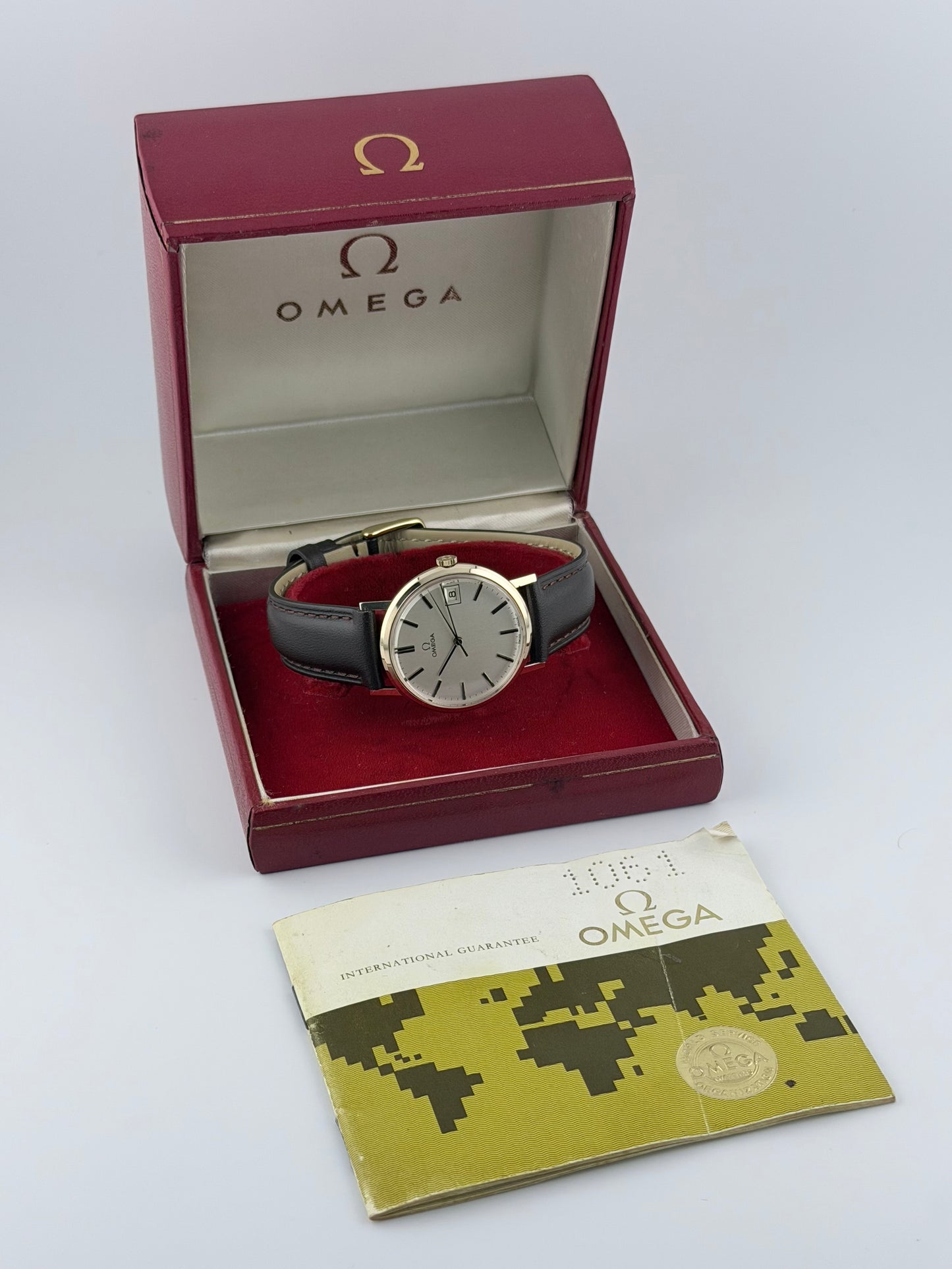 Omega Geneve Manual Wind 9ct Gold - 132.5017 - Original Box and Papers
