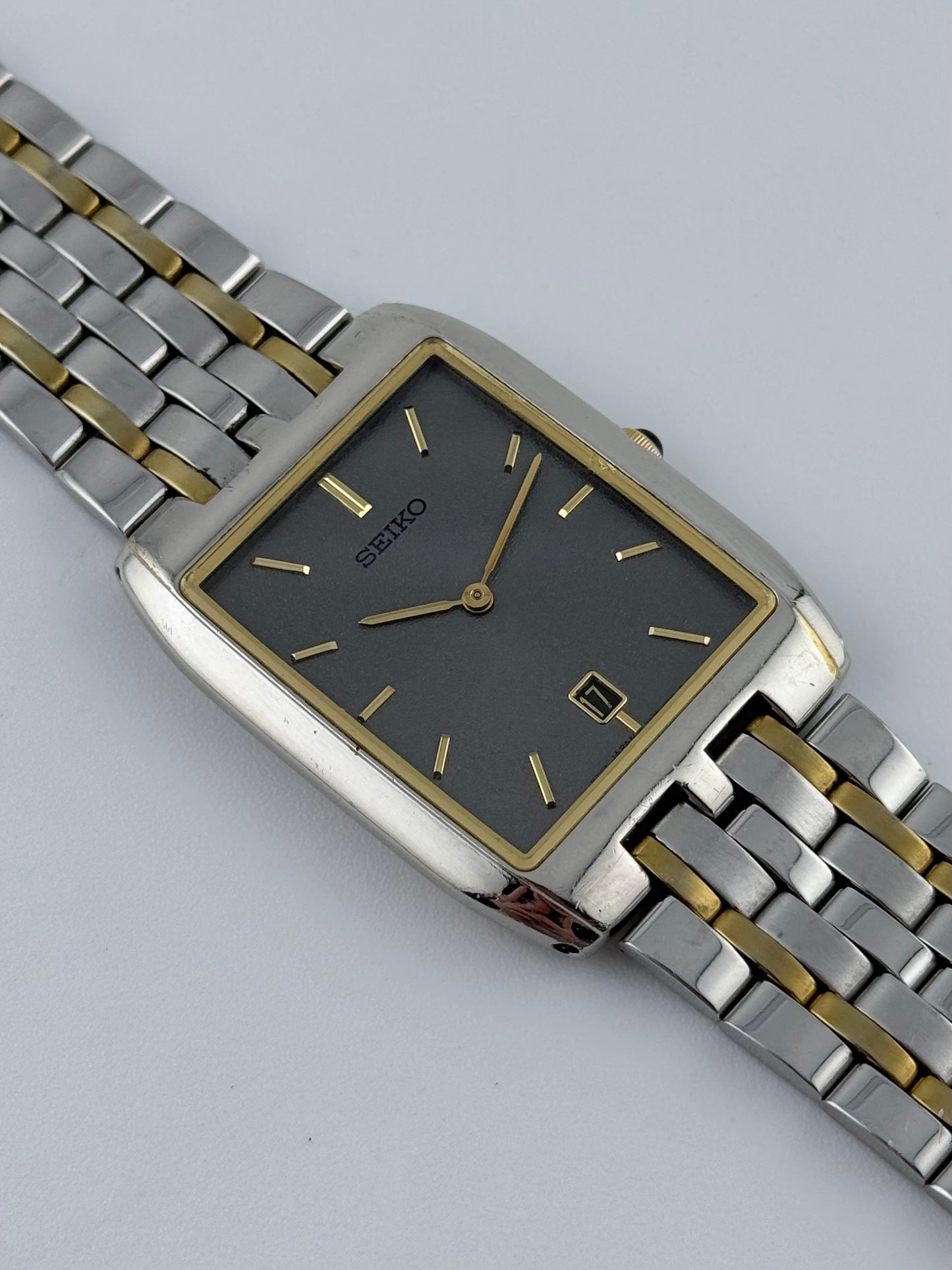 Seiko Tank Quartz 7N39-5020