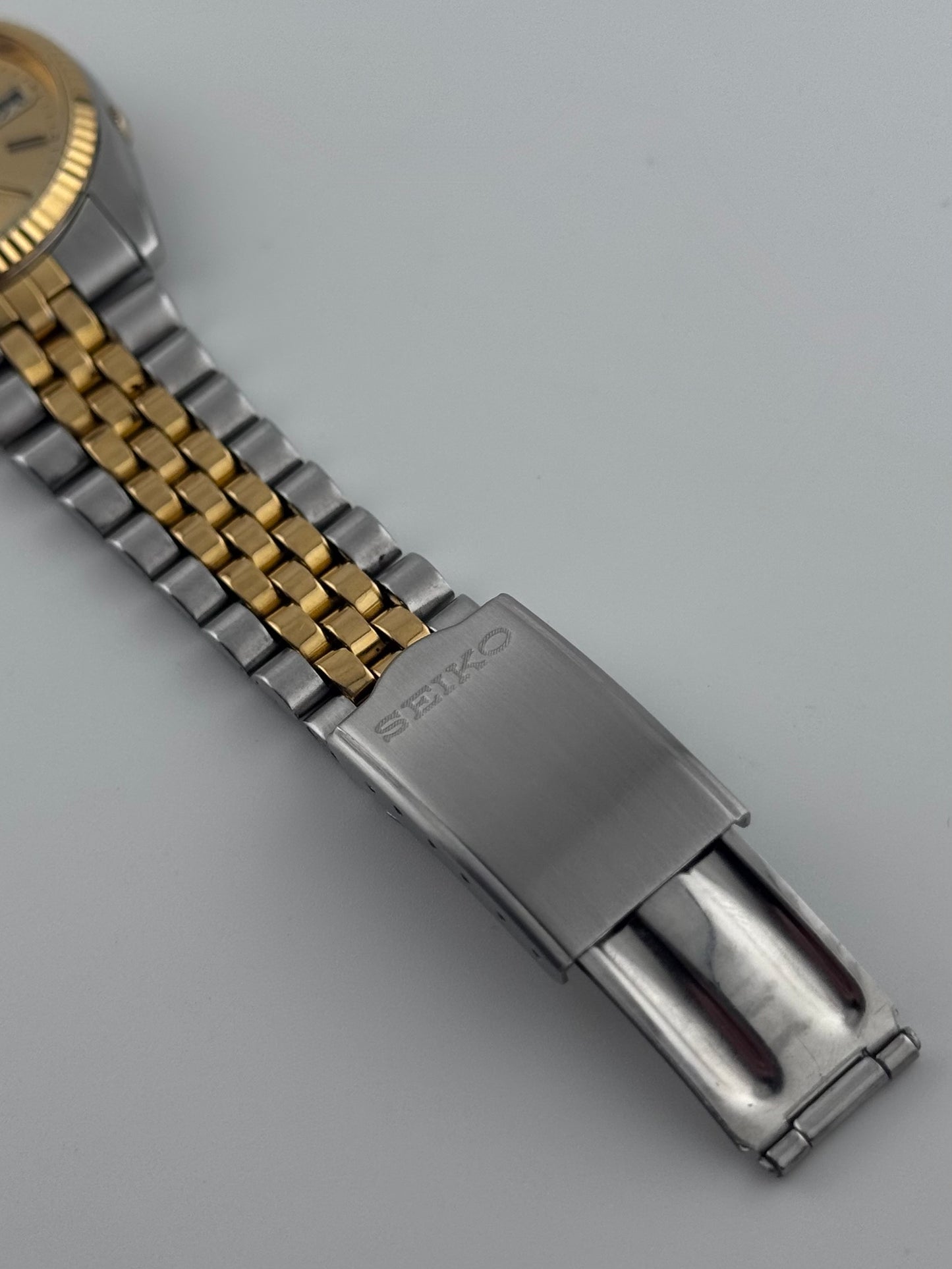 Seiko 5 Automatic Day Date just  - 7009-3110