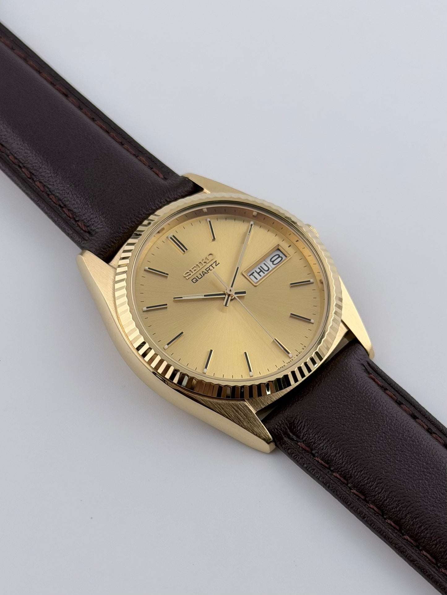 Seiko Quartz Day-Date 7N43-8110