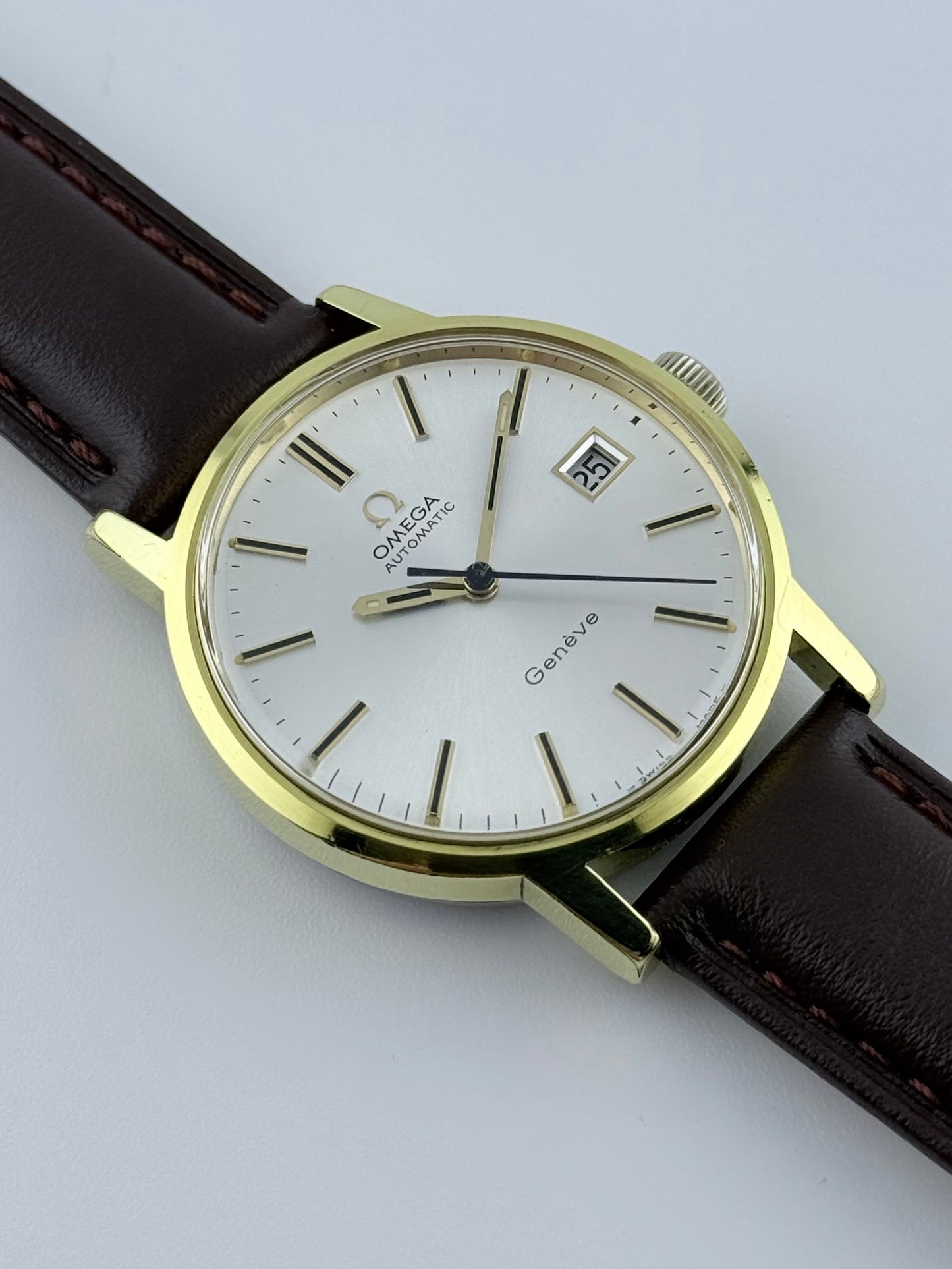 Omega Geneve Automatic Date 166.0098 - Sunburst Dial
