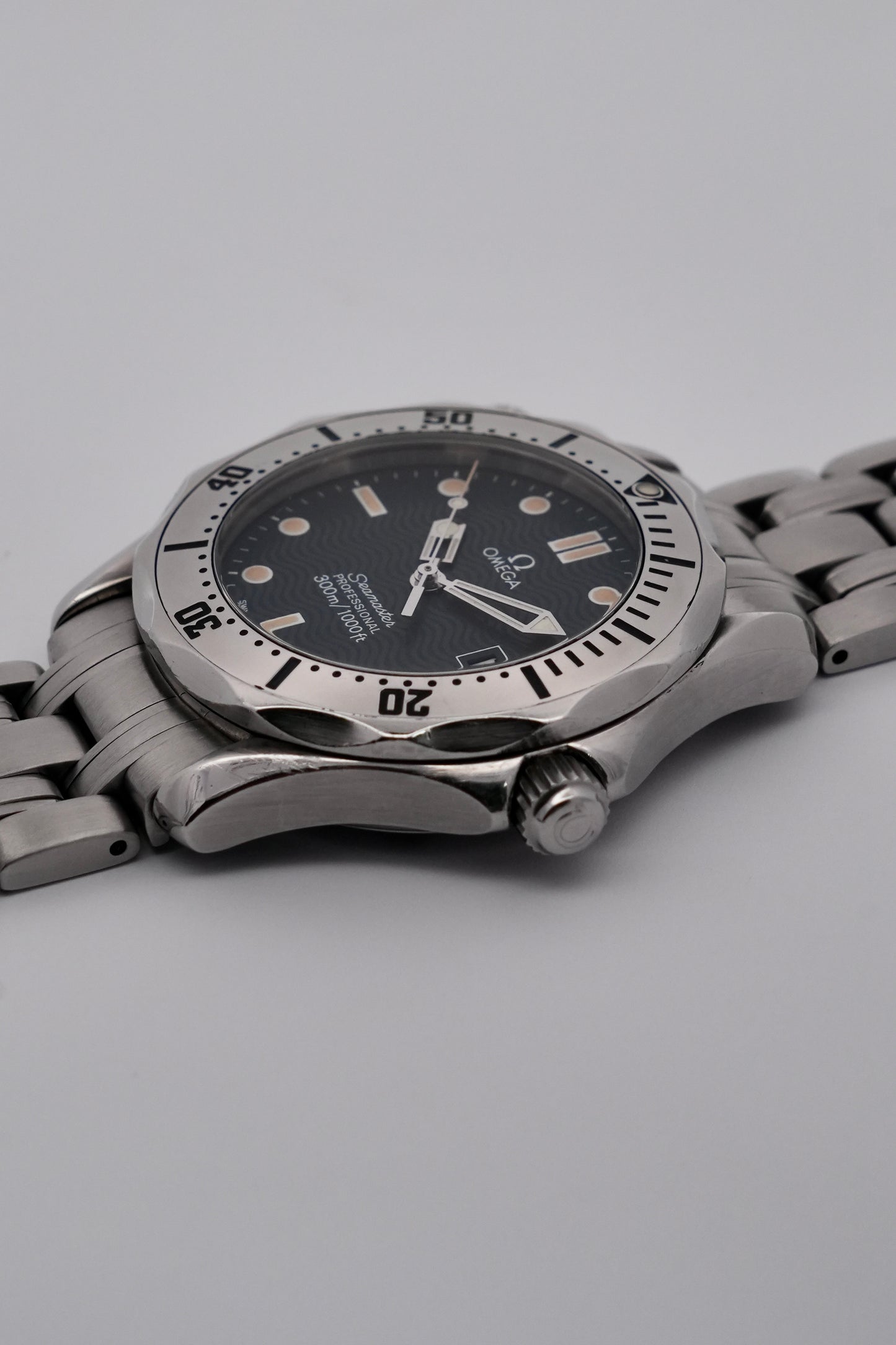Omega Seamaster 300m Quartz Dive Watch - 168.1502 - Blue Wave Dial