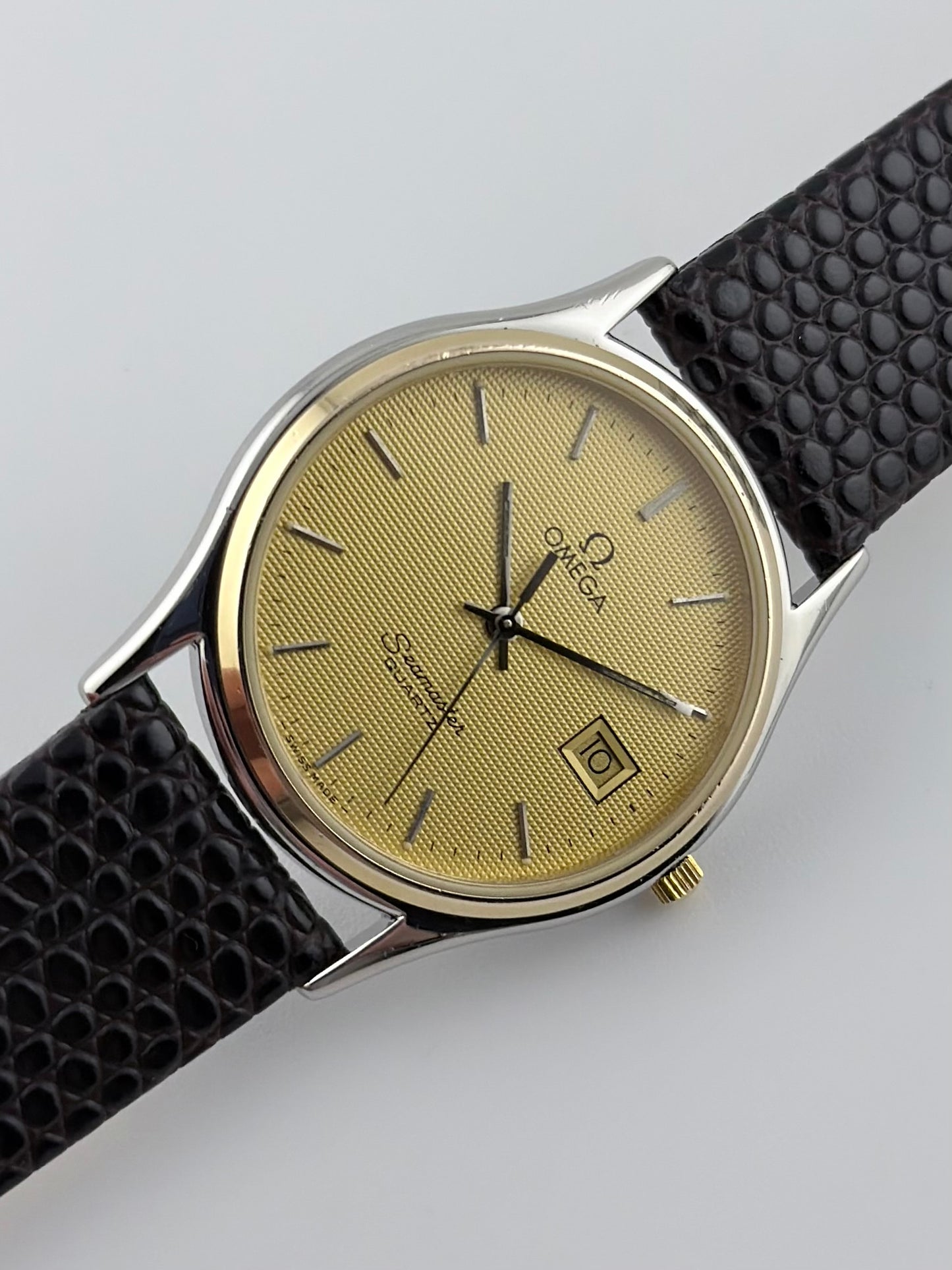 Omega Seamaster Quartz 196.0251 Date - Hobnail Dial