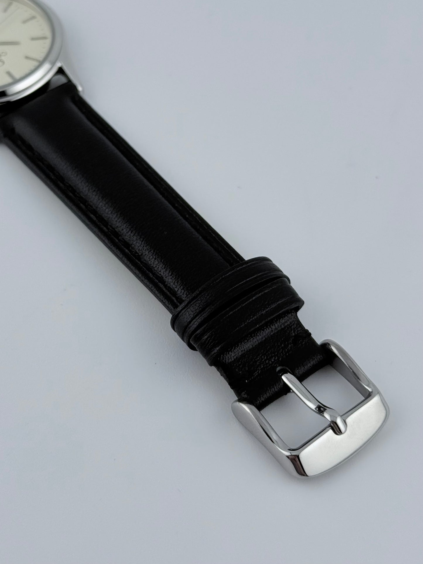 Omega Seamaster Quartz Date - 196.0251 - Waffle Dial - Box and Papers