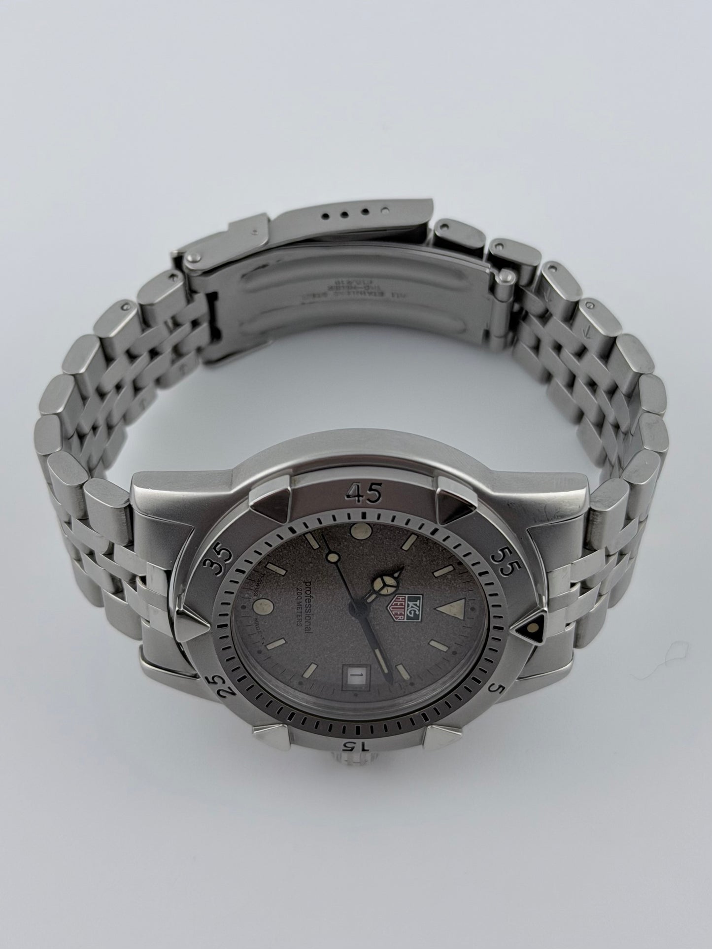 Tag Heuer Professional 200m Quartz Date - WD1211-K-20